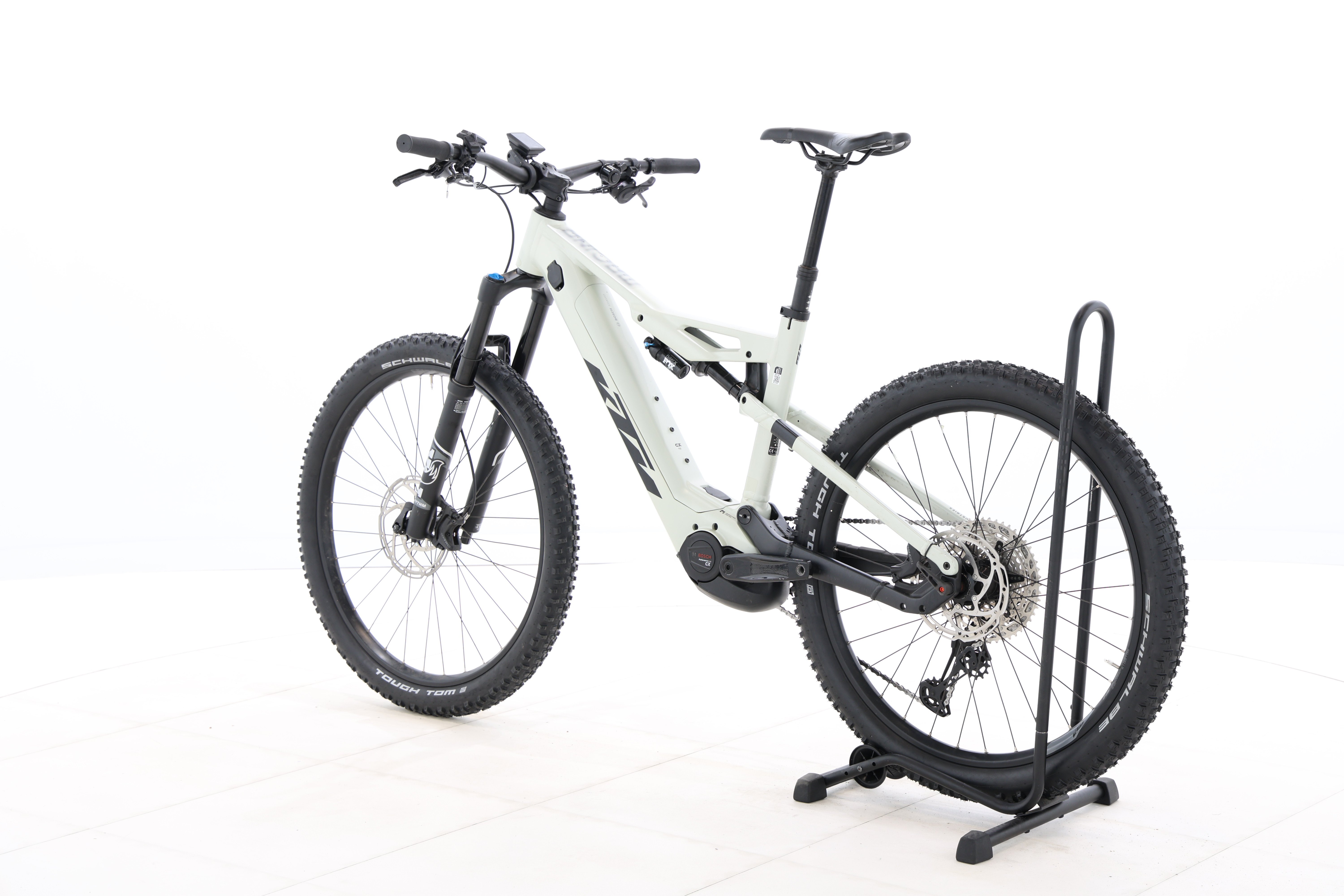 8f04efff-050c-4f71-ae96-8973756a0d4d