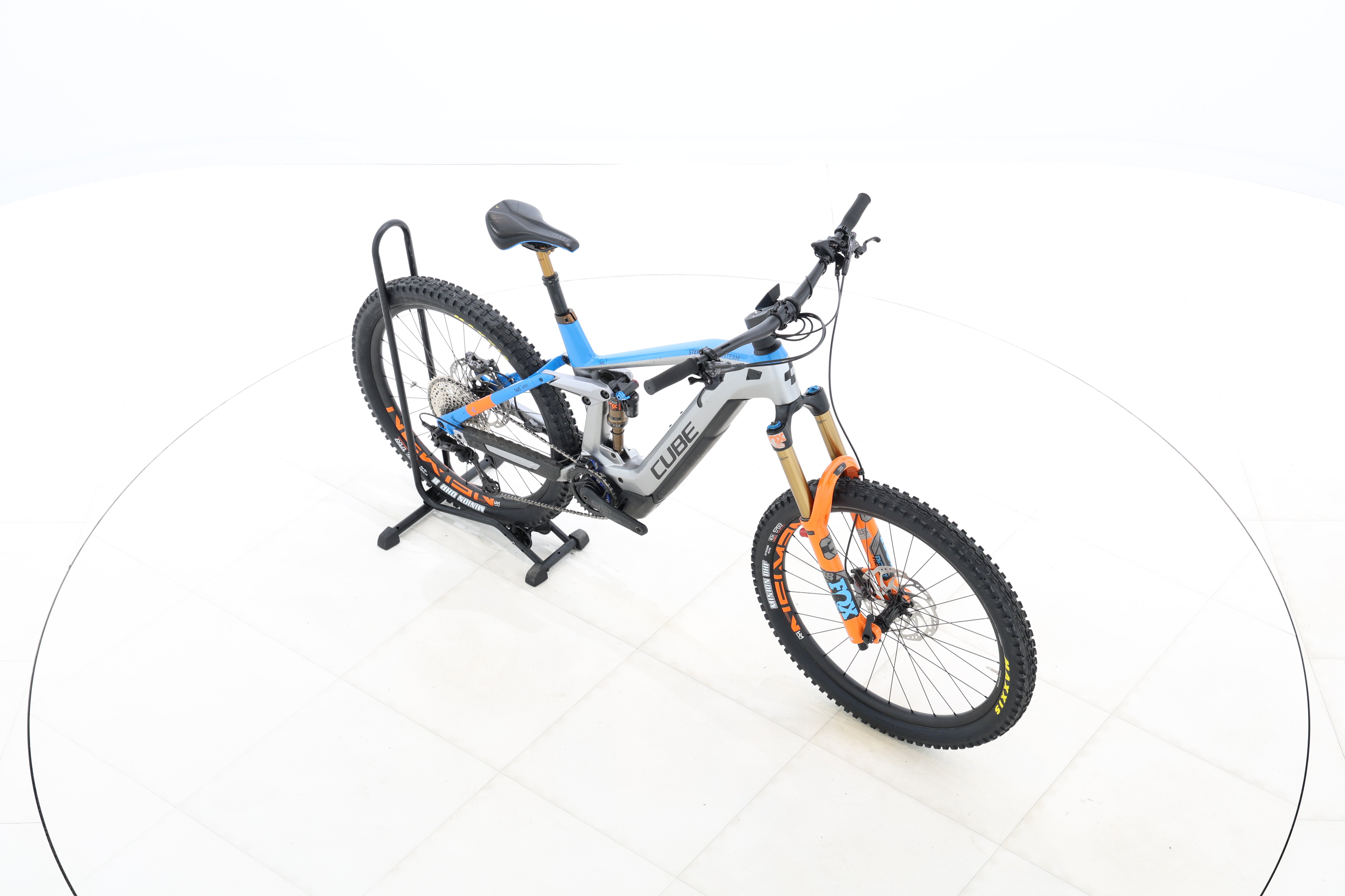 ceabda6d-5ba4-4998-89d6-60ad655bc2f3