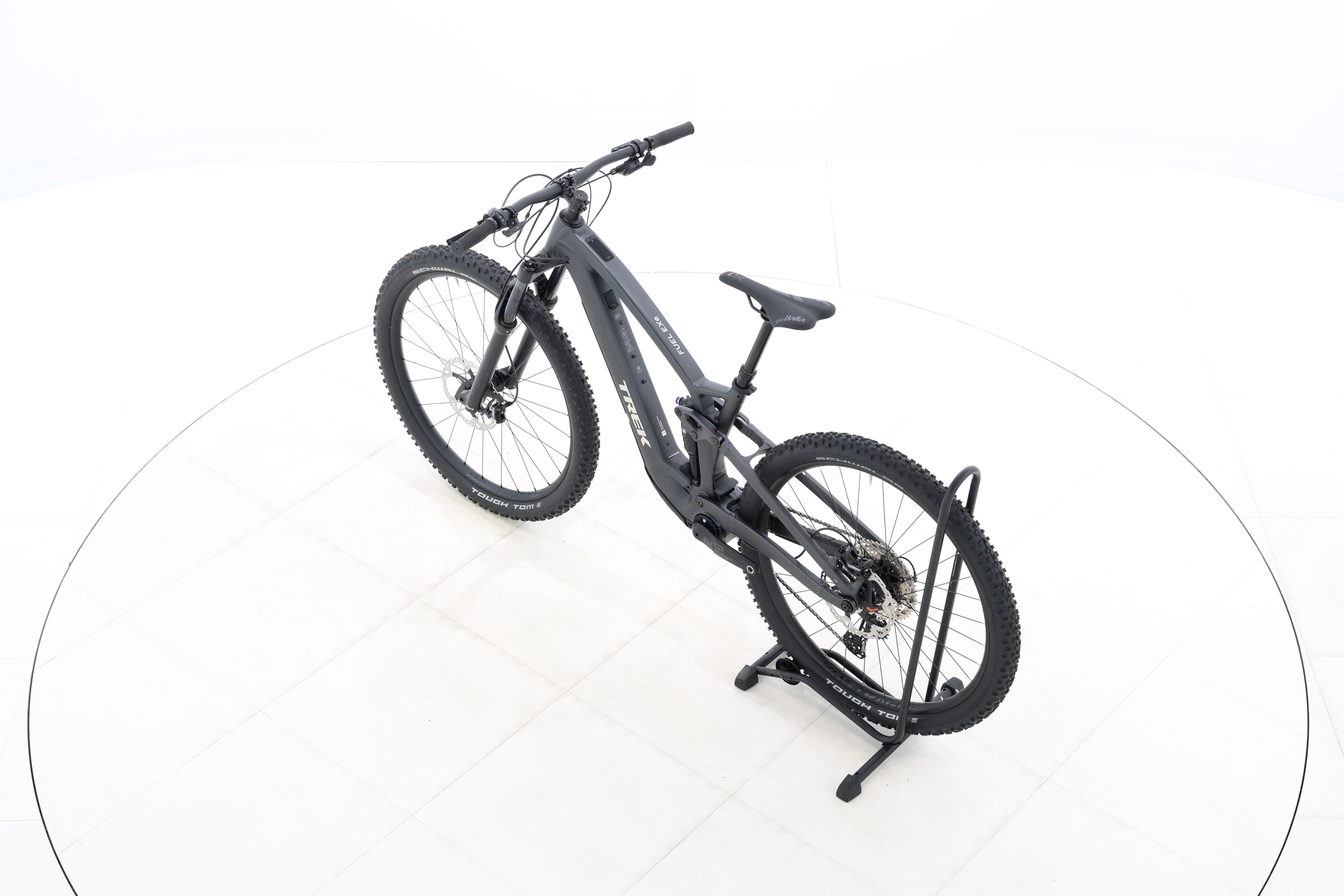 ef57b725-b4b1-46ec-baf4-9b12ca83bc18