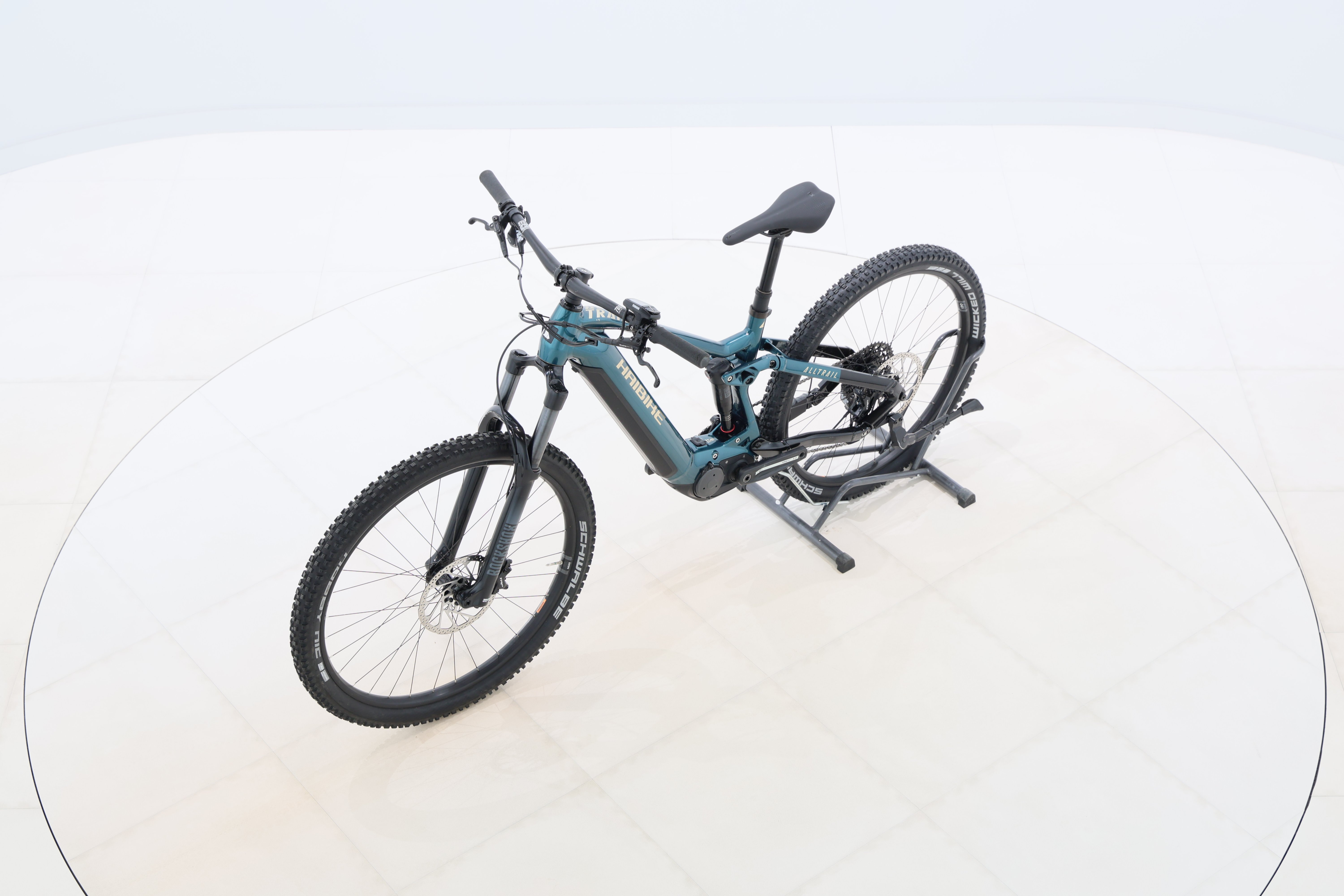 ce7abdf5-b2a6-46e8-94d2-2b7245aa66c1