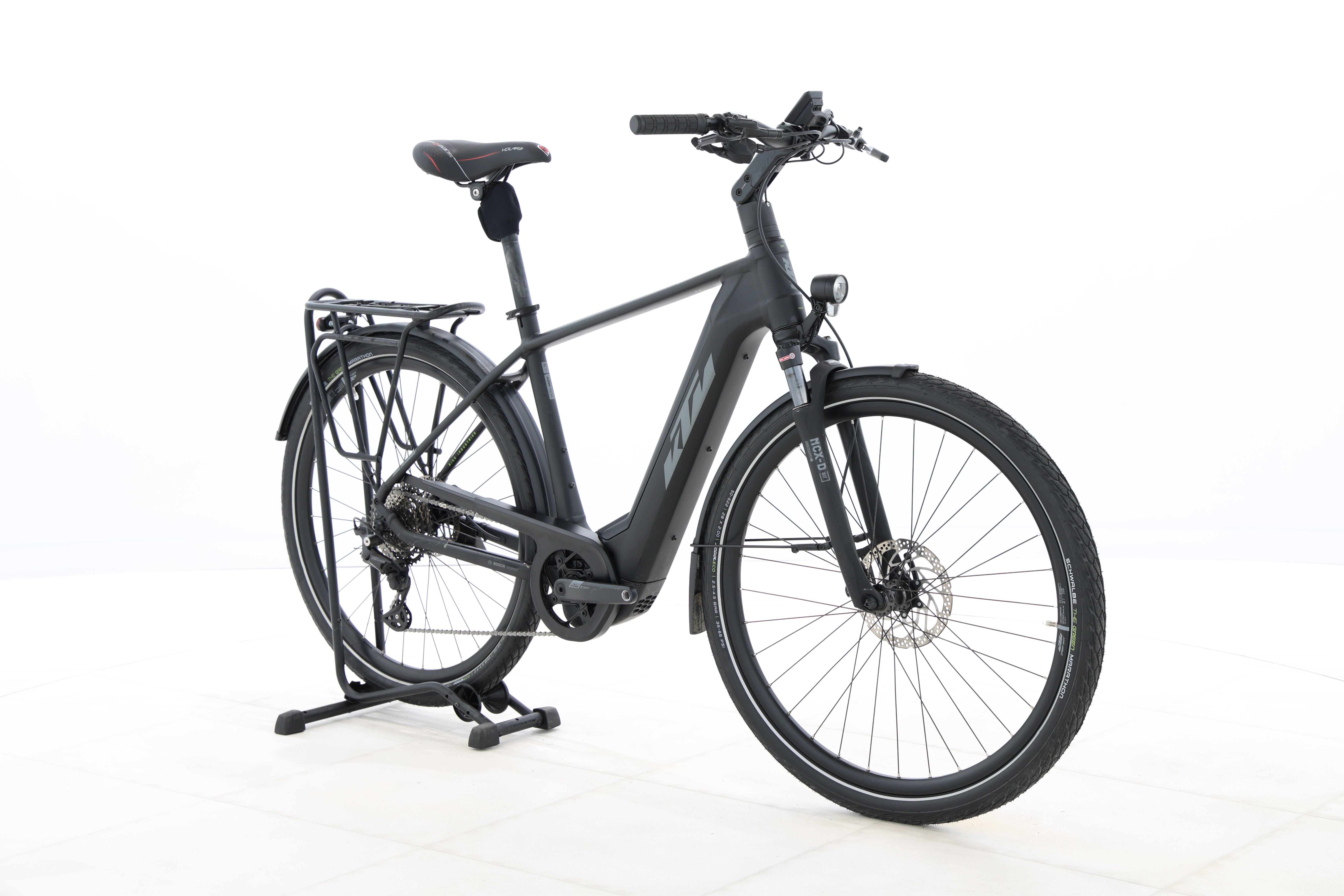 136b250f-6f92-448f-9aab-c634bf30d6ce