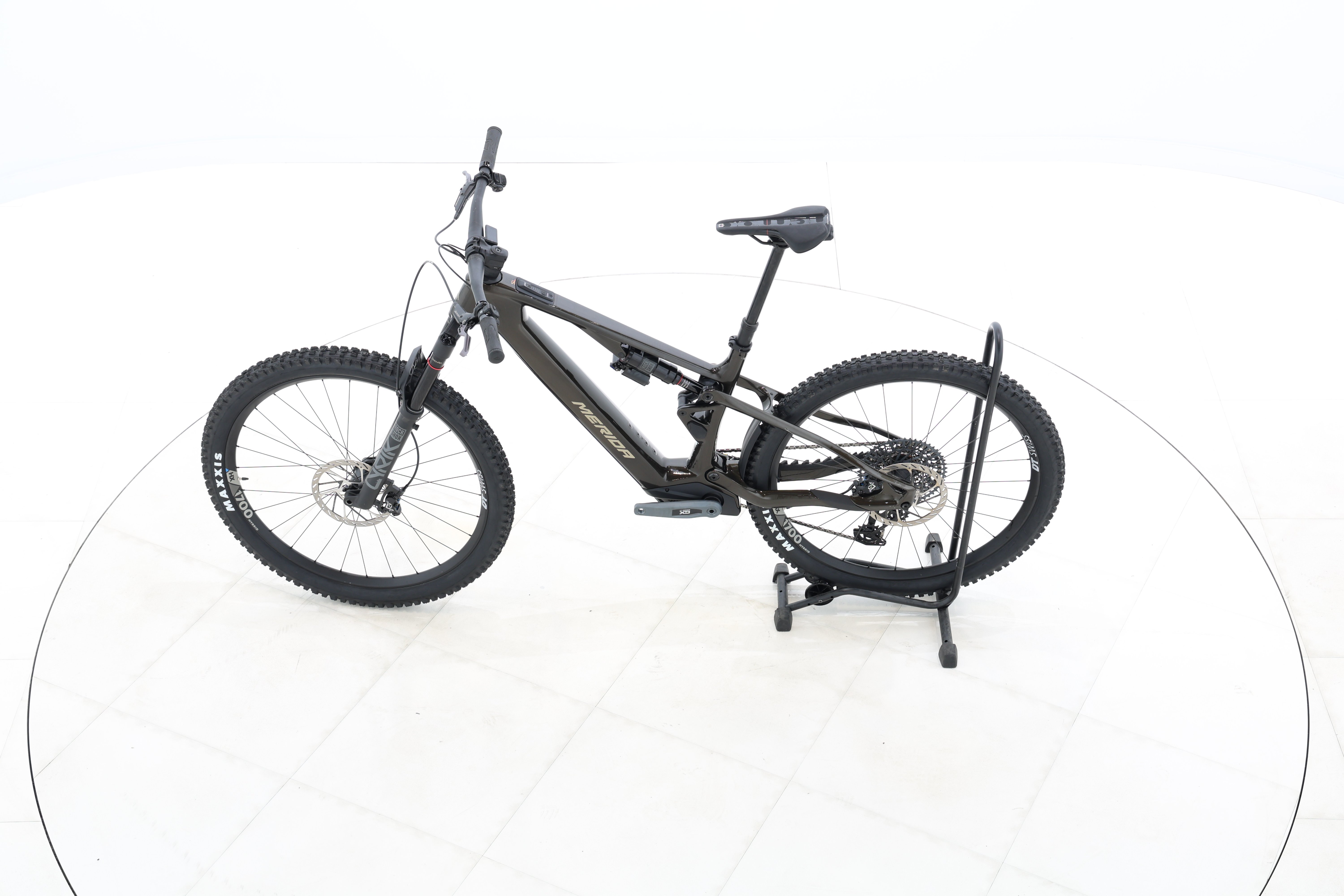 7bf8c658-ffd6-4ff0-a7c8-45347197383f