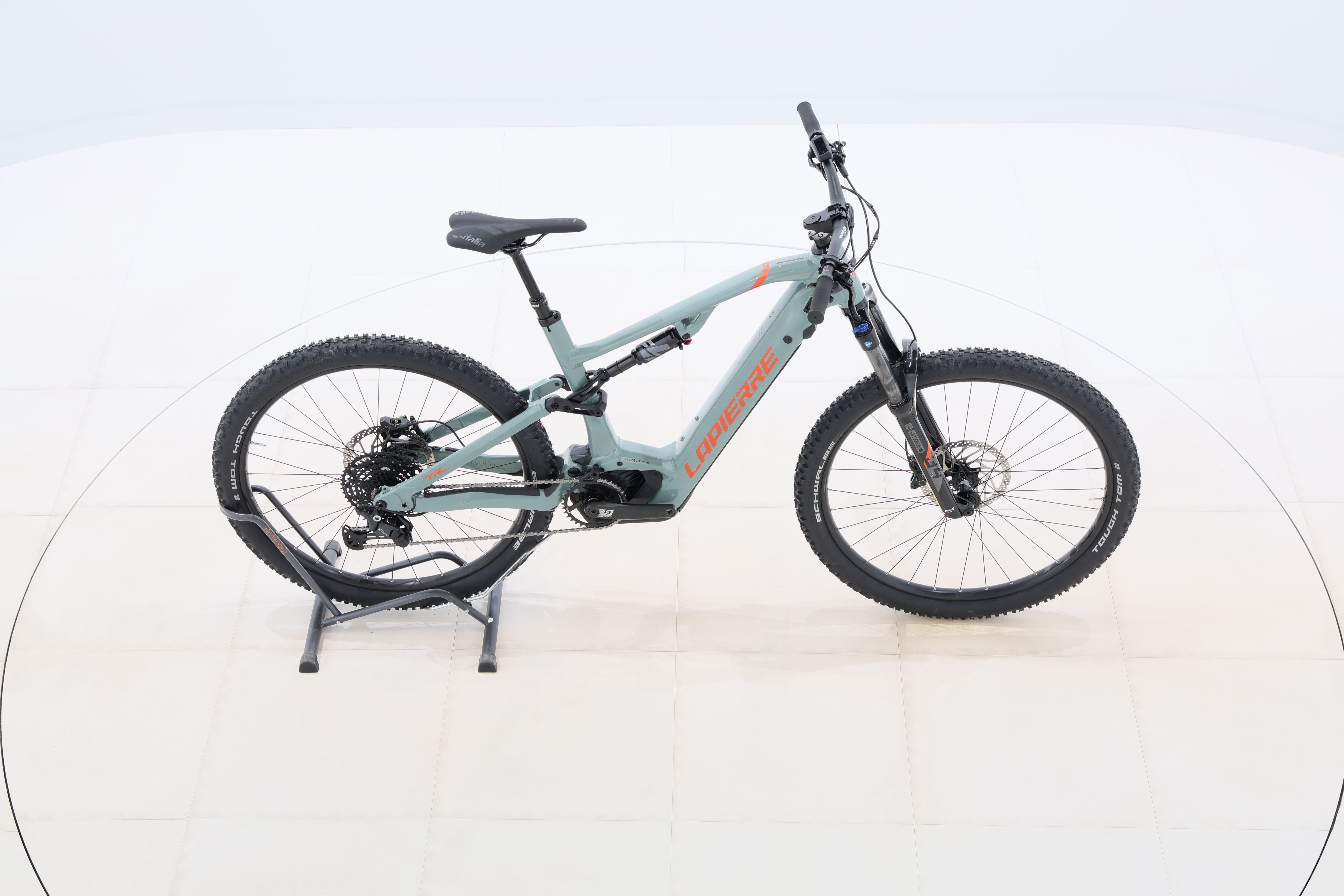 8e0fd50c-1890-47db-a6f6-a0f49443886c