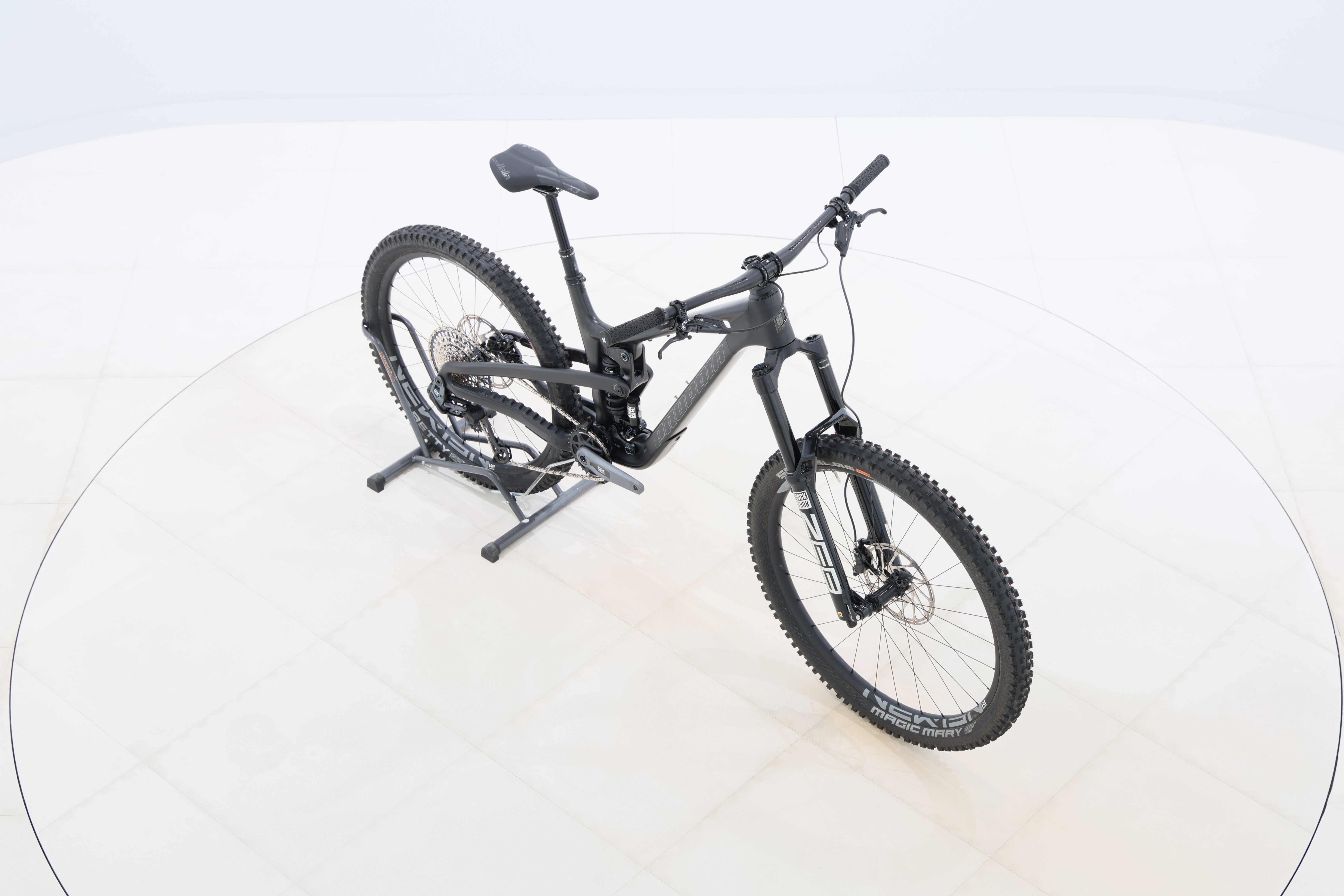 b7894adb-0f55-490d-9bed-03e94b0c39f7