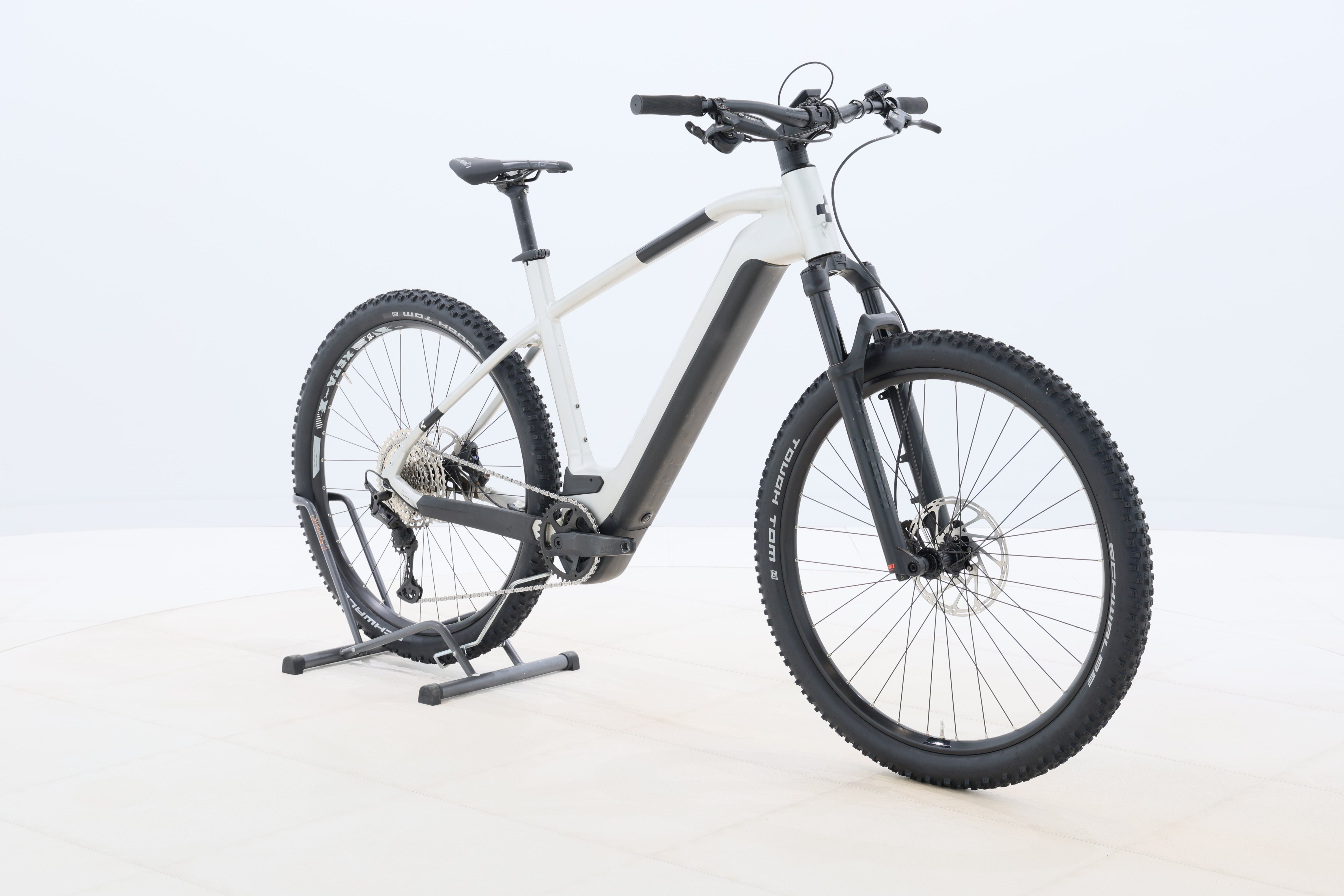 b20ef81b-c400-4c63-a309-5c96fe38114a