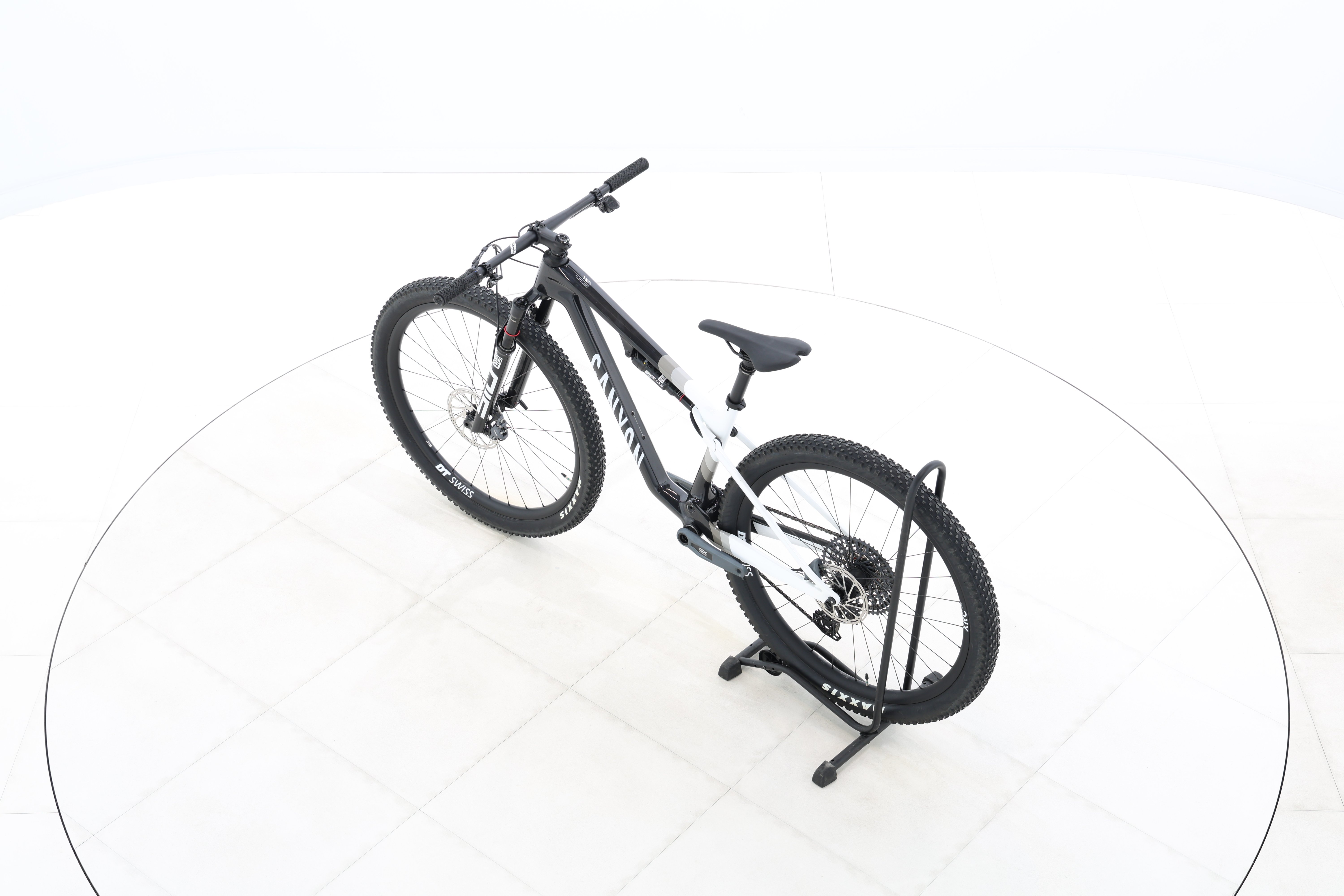 15638085-9050-4e98-97d2-e482ff2991f1