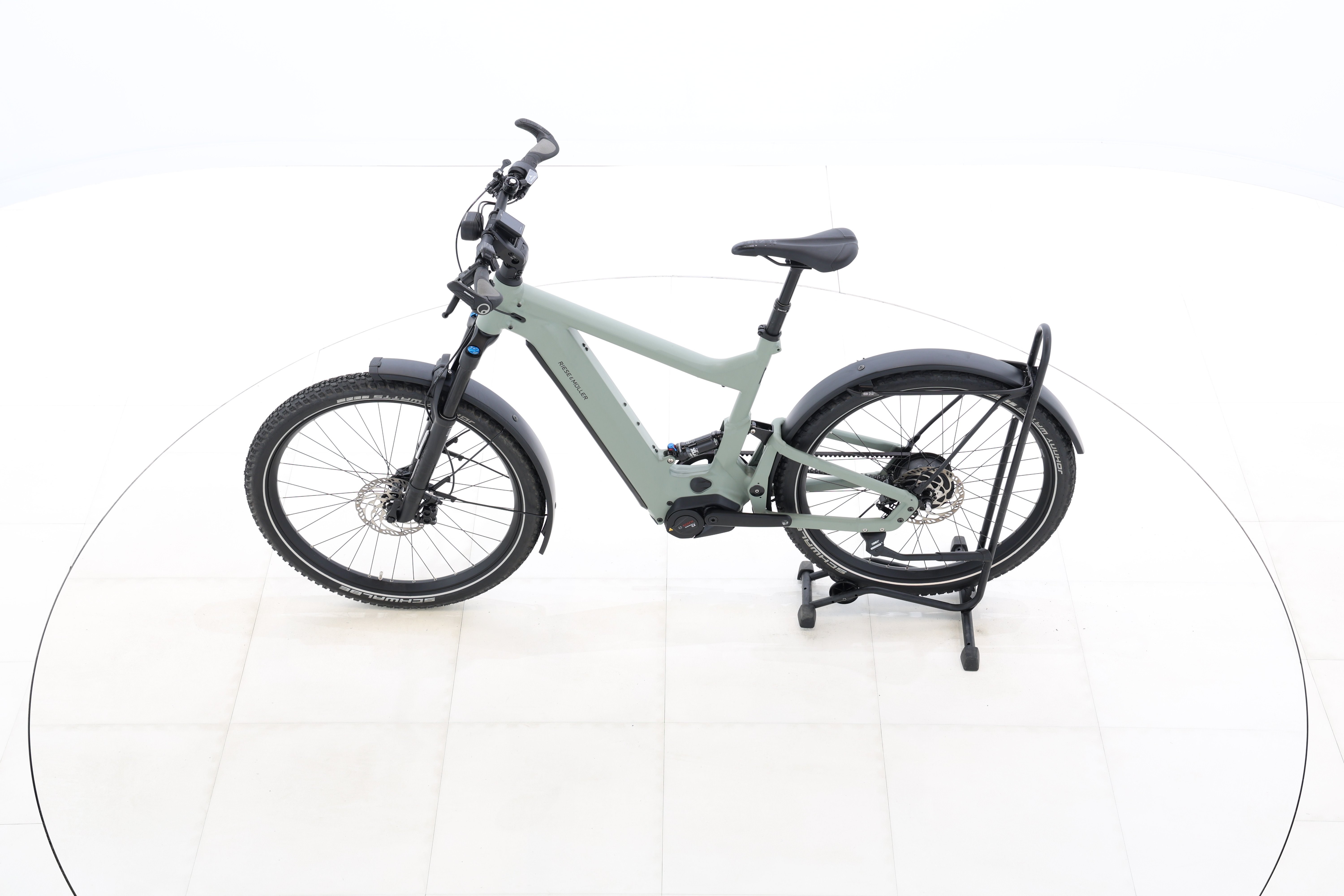 fa8b69a0-911b-4430-b550-c626da8c4880