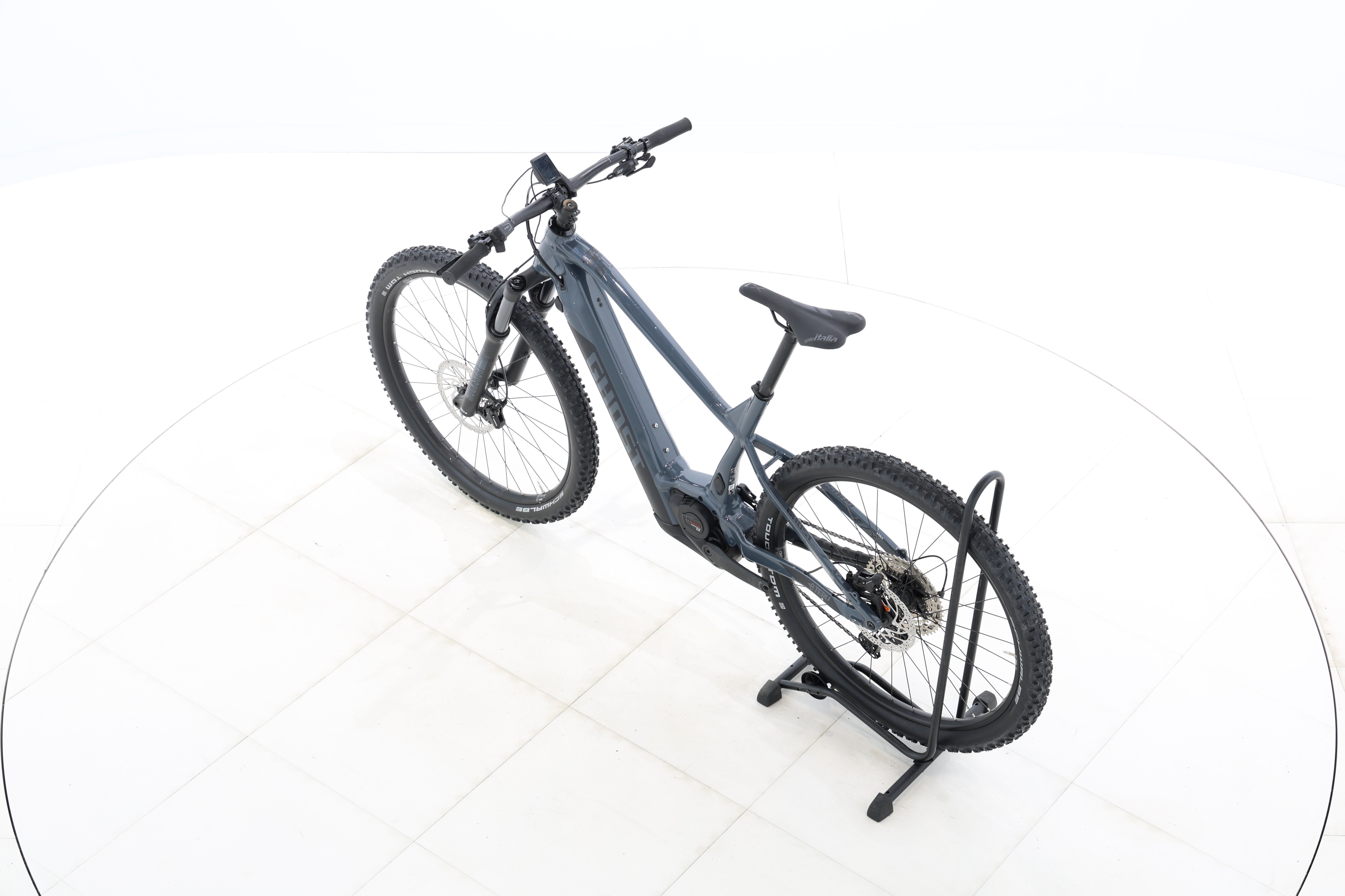 c3f76145-5973-40f4-9bdf-3dbe50d6b4fc