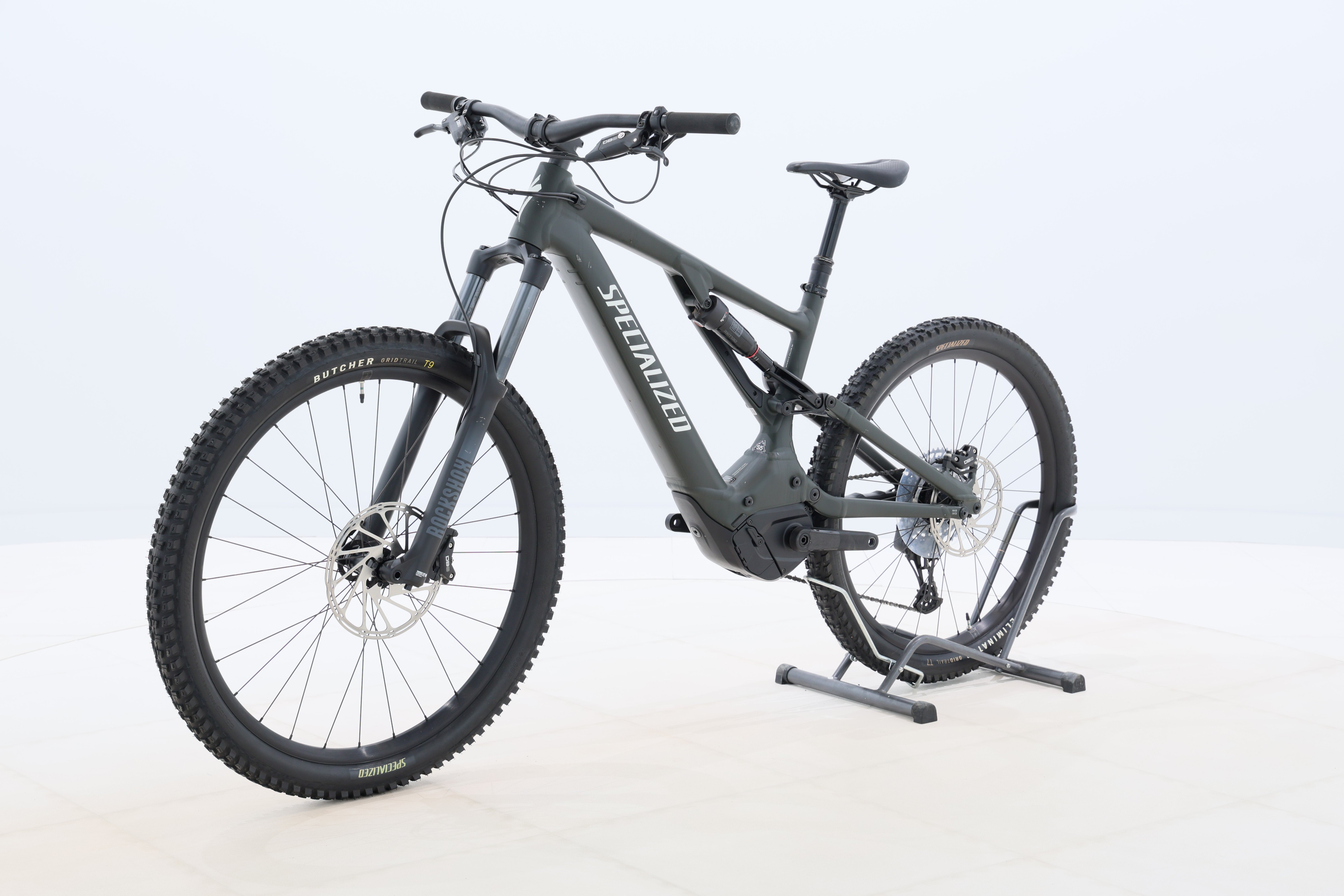 fc3106af-b03d-4dcd-9003-f3eff80220e0