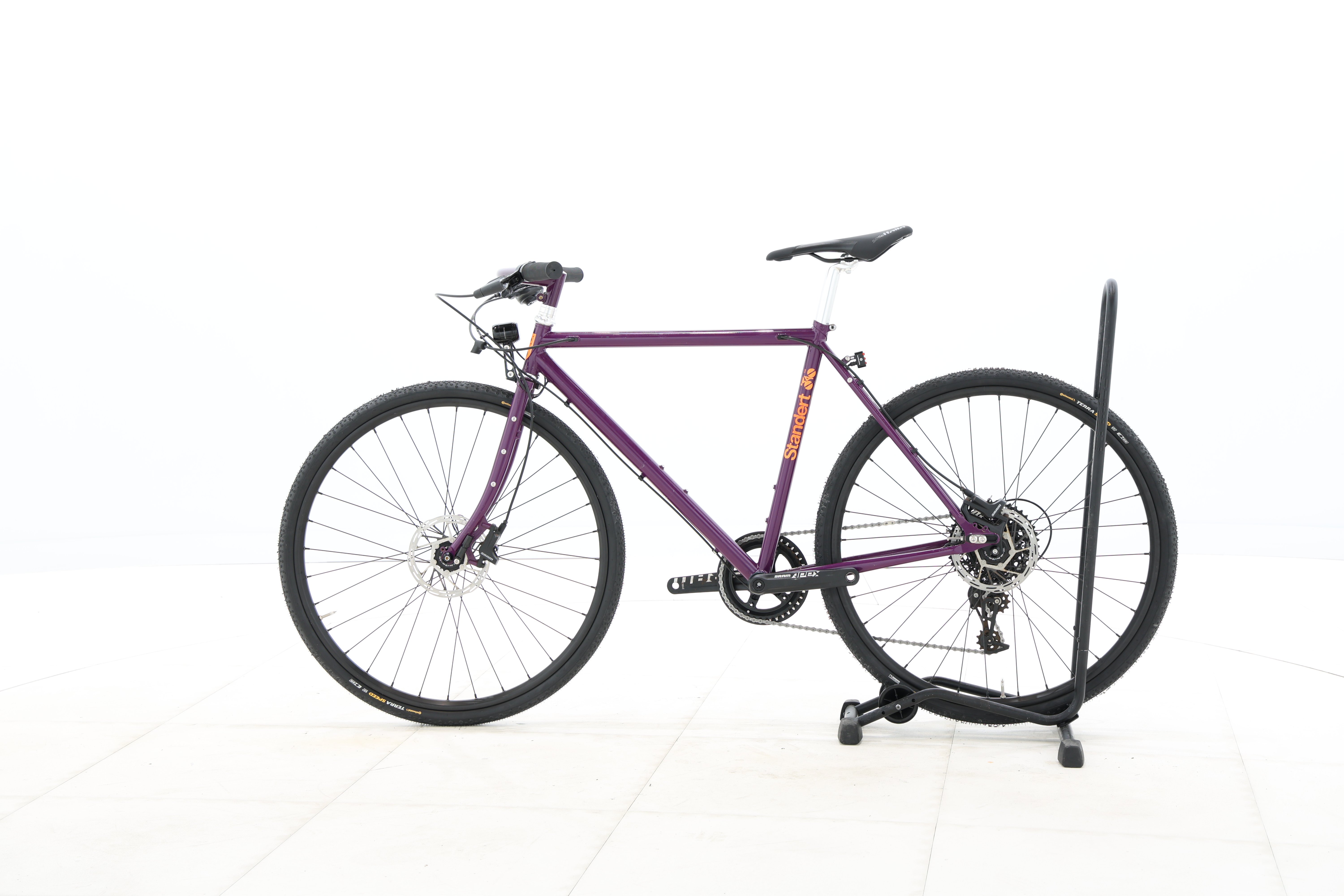 cd4c83bc-7736-49dc-81b1-7e163d3373ec