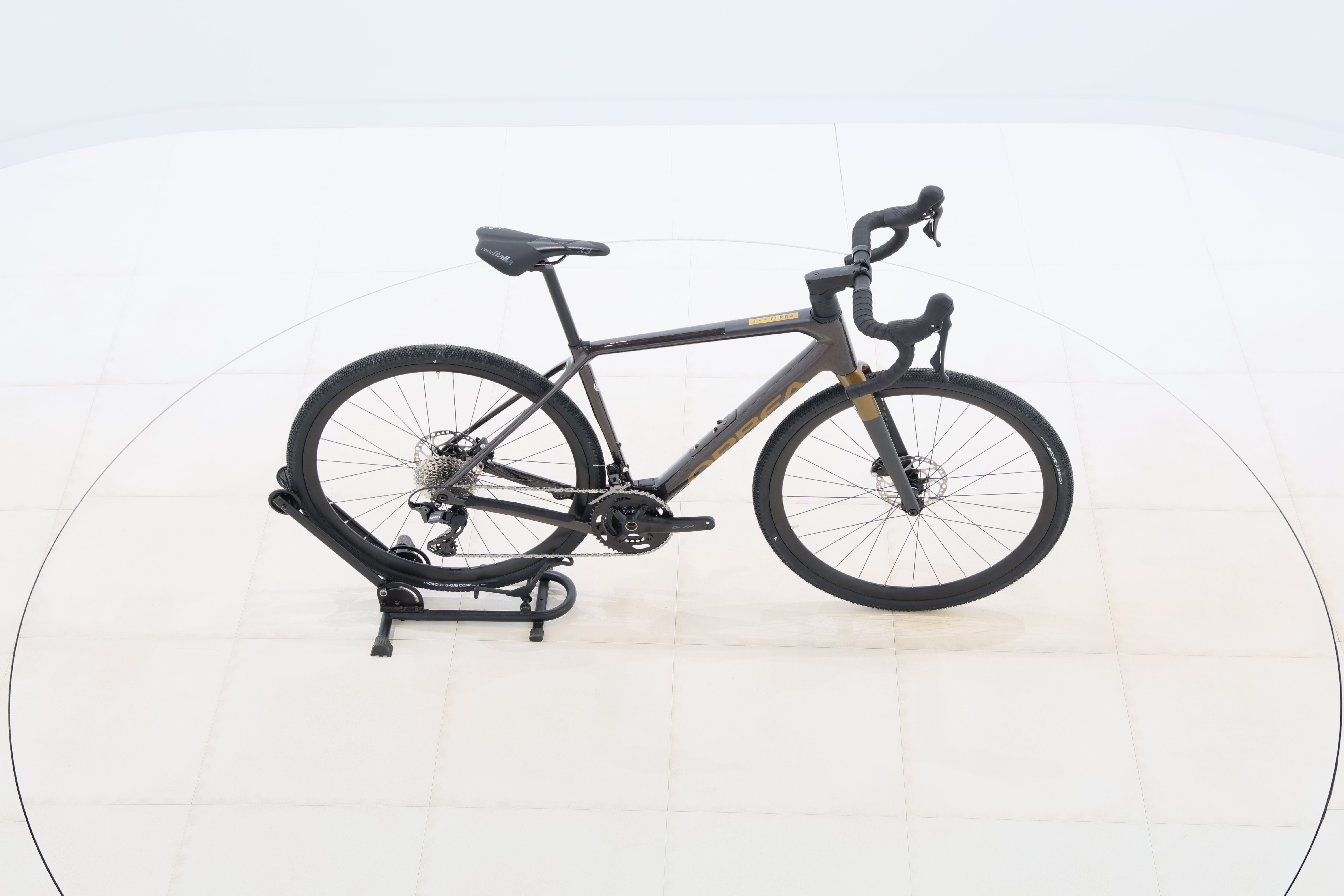 1f113c06-2808-4b9c-8ce8-38b0e83334e4