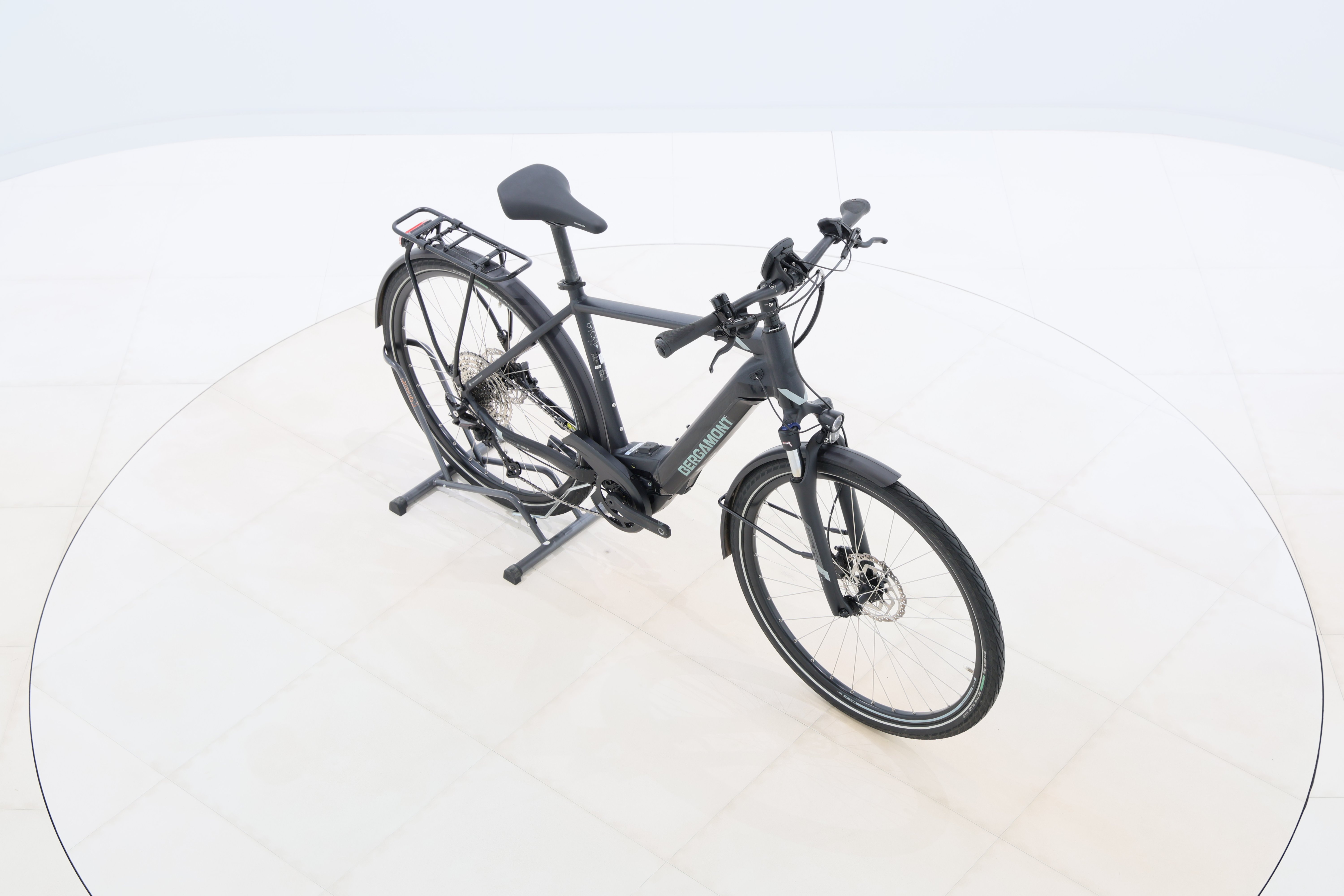 e194870f-dbfa-4d3c-8c22-9b550a45e6e3