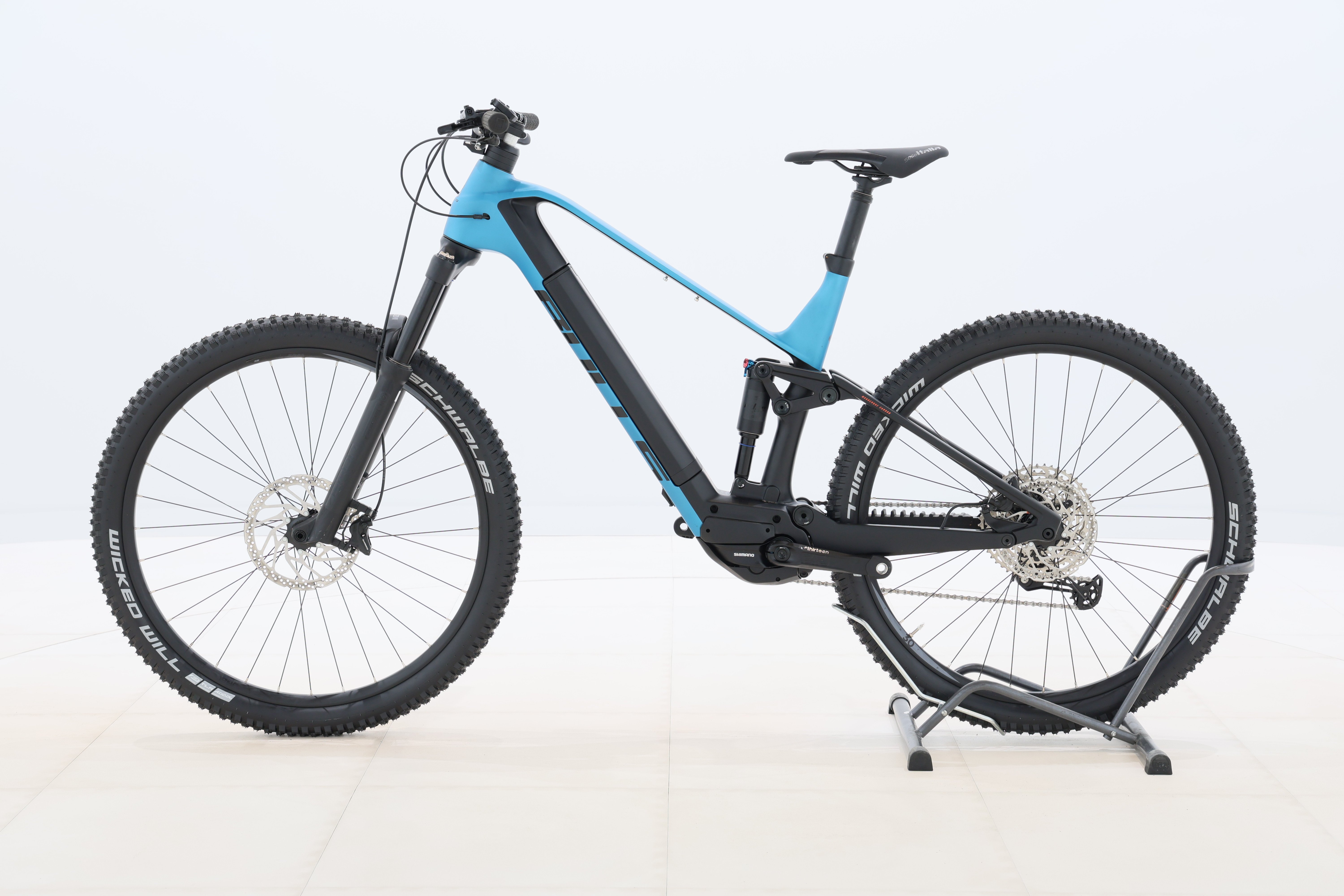 6c374183-84c4-4ece-8043-752668e47e94