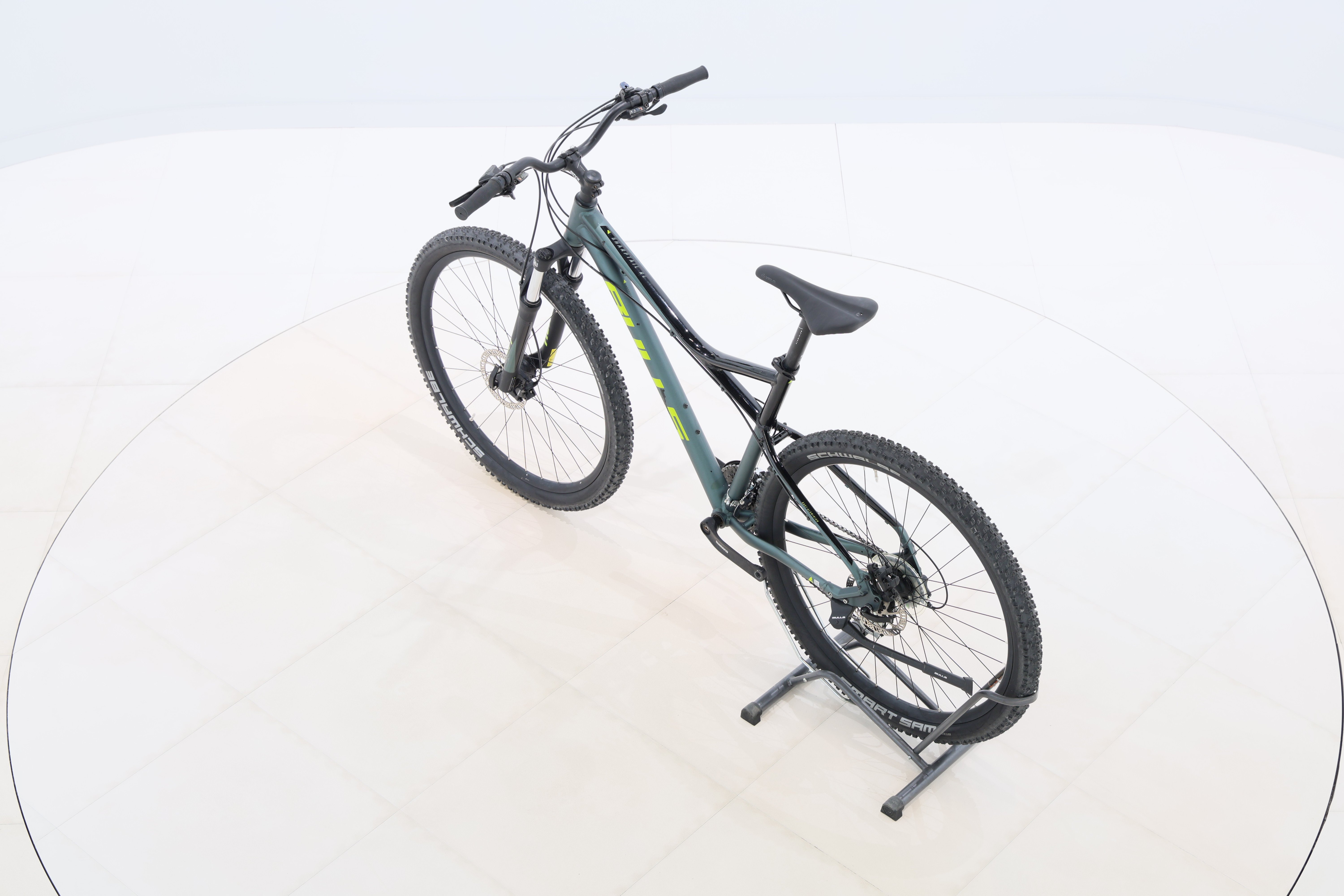 afa9b2a8-d582-4547-bfa7-e5b8692bbbd5