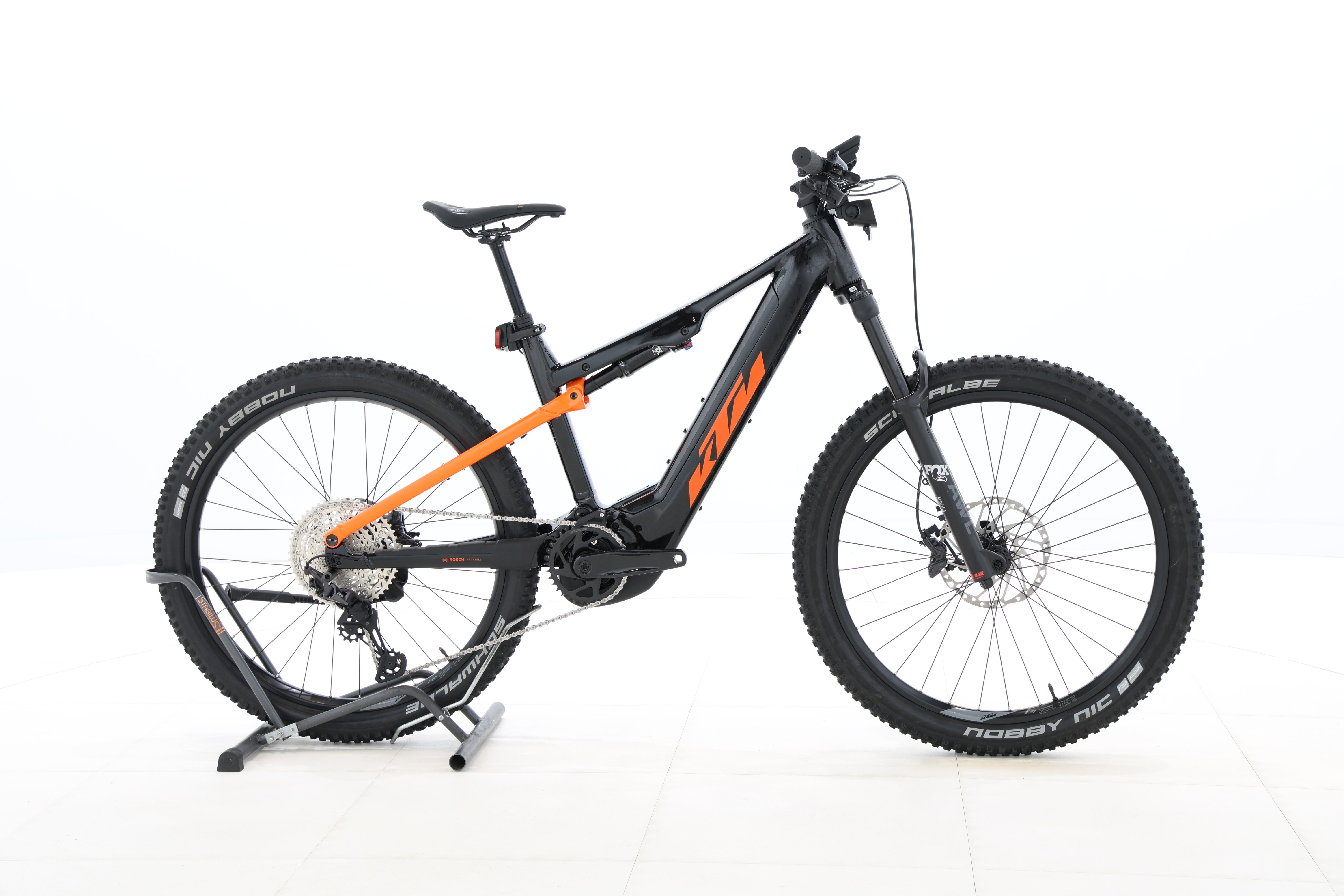 1f58d1b1-984b-42fc-bf1f-5617f57a6a74