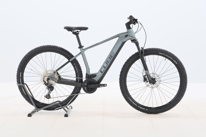 Cube REACTION HYBRID PRO 625 2022