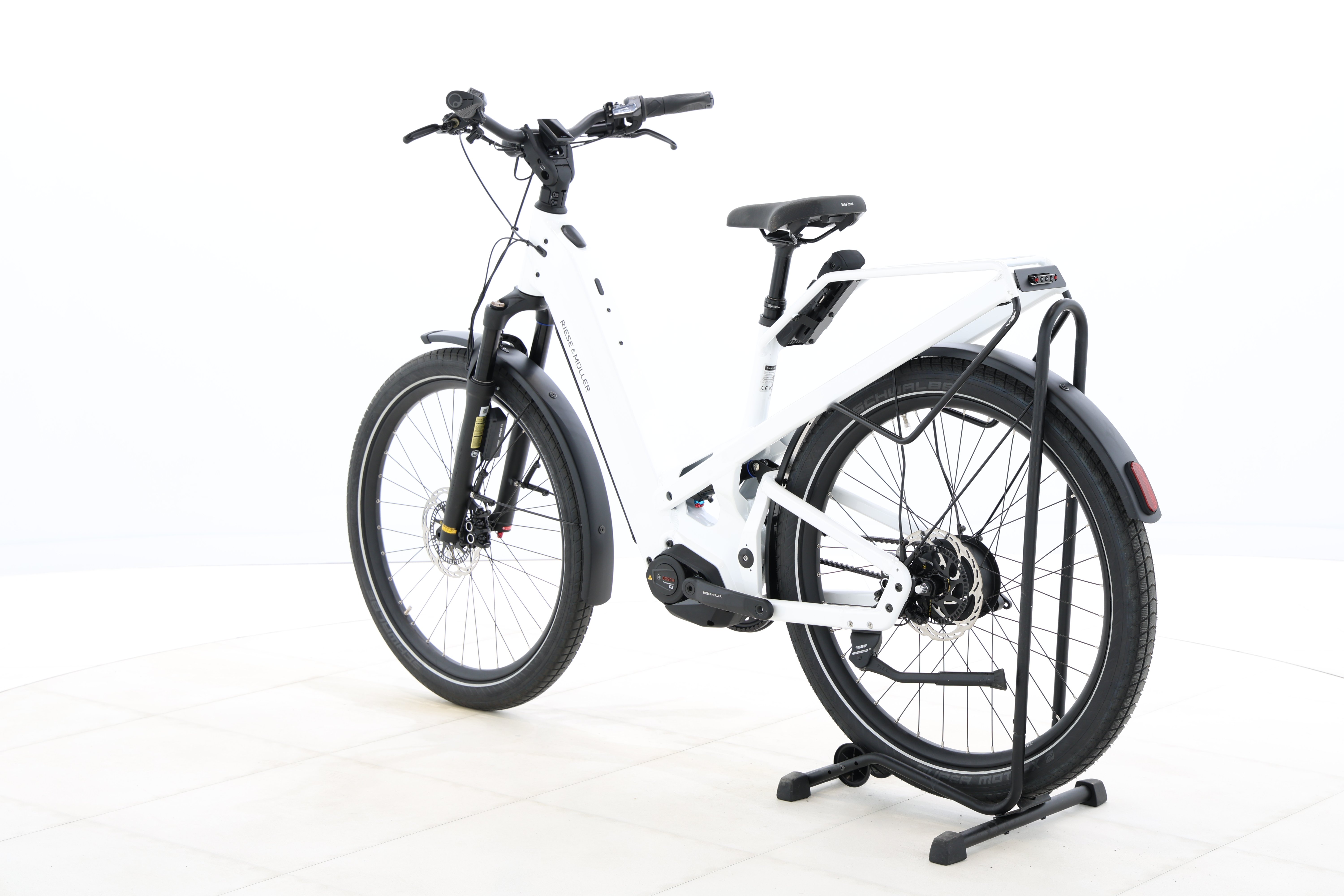 5db885a4-67b2-47b7-b9d7-22a5a10026d0