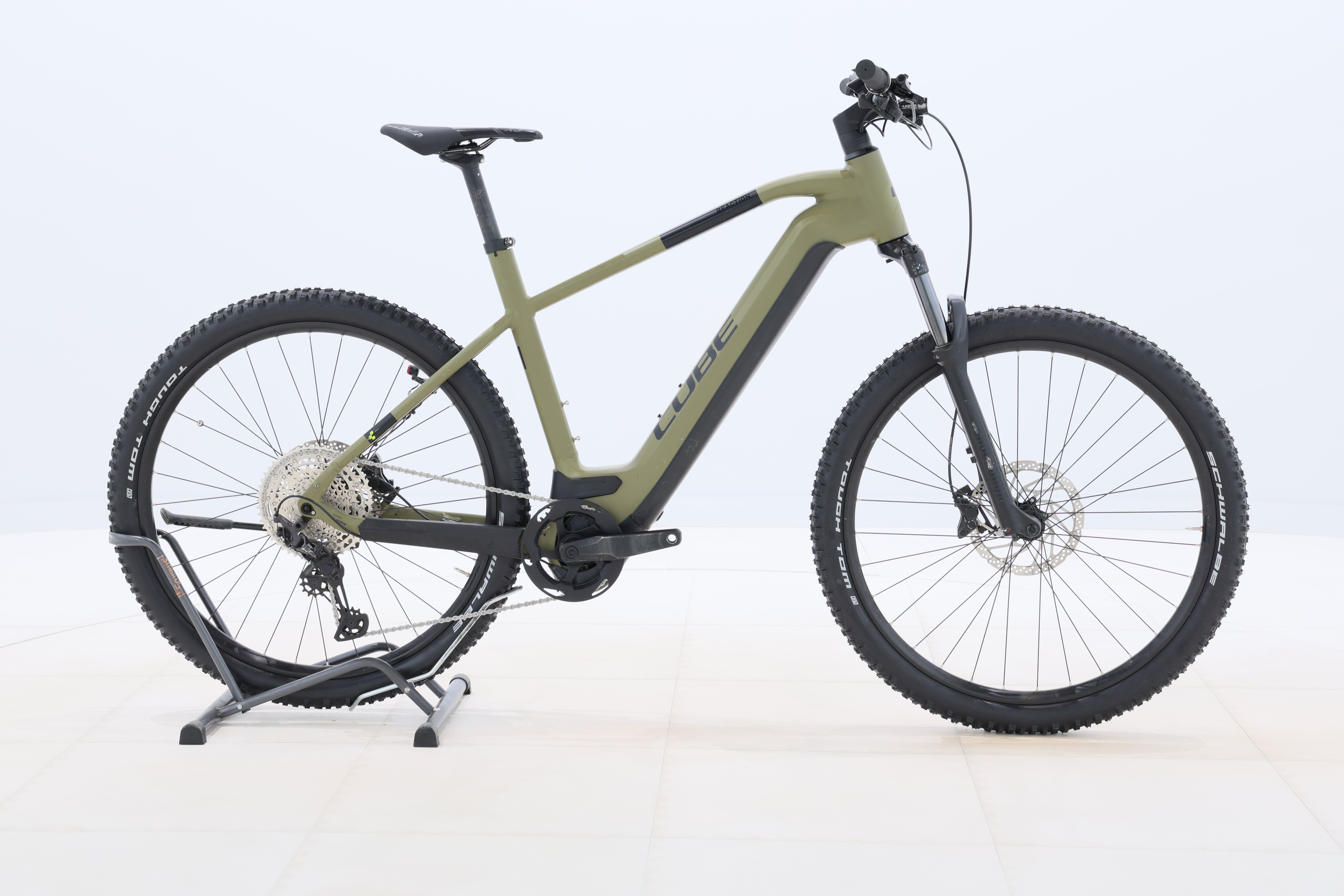 4c19dcee-0061-4d02-a9df-b6f88759f09a