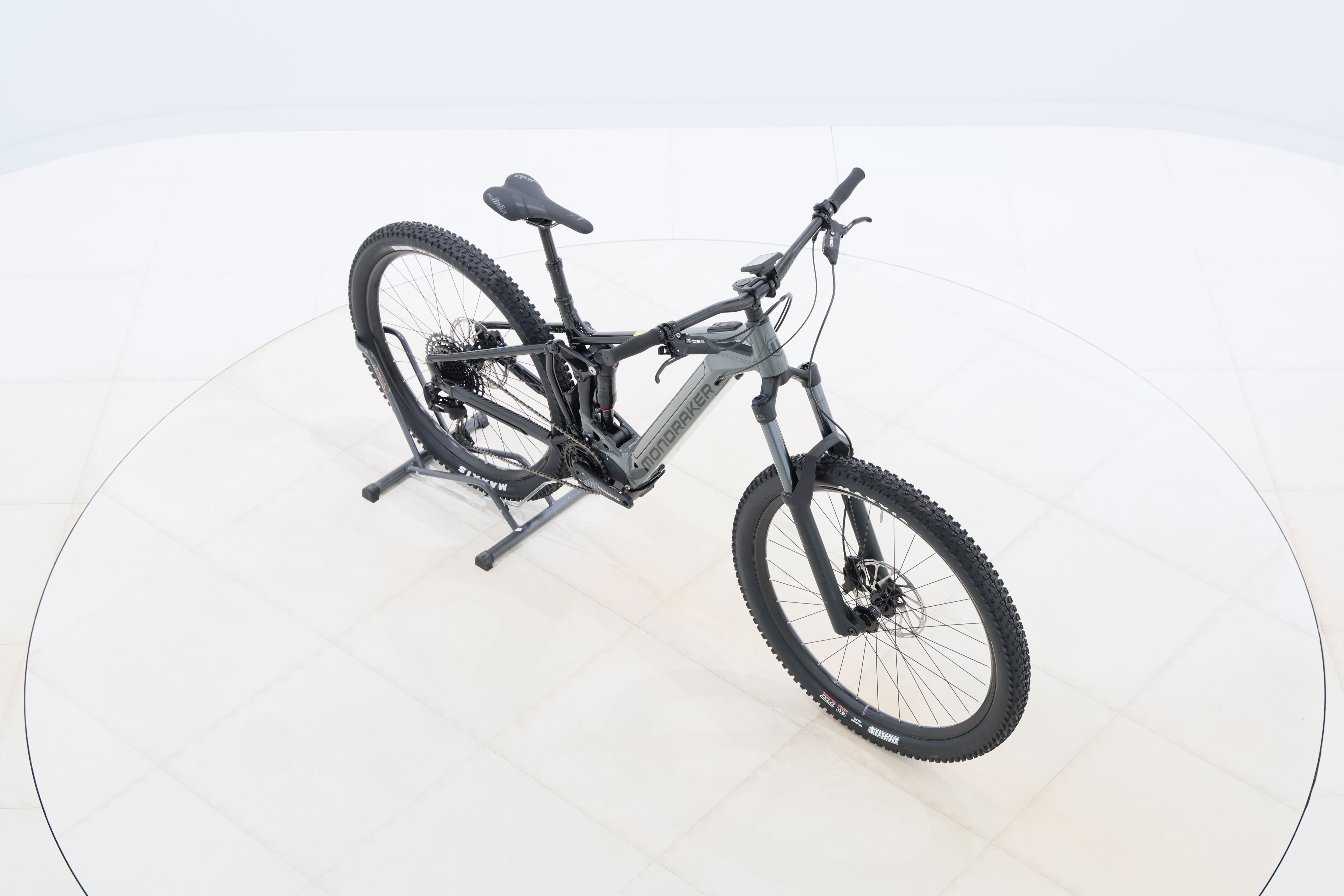 c3c9350d-ef14-4d88-b0ef-a233a6e7710e