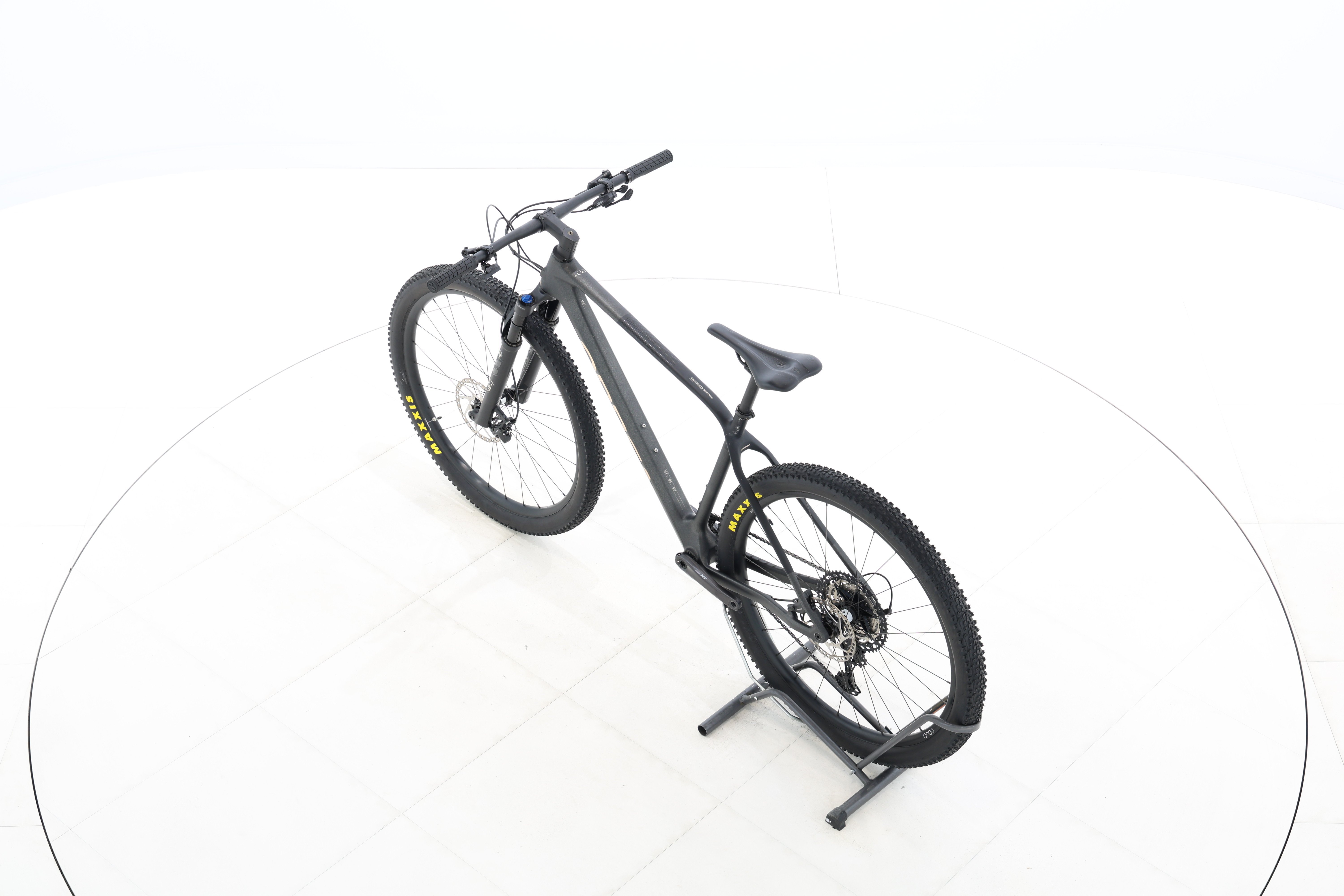 b99752c3-f789-4707-83b1-343709eb53e9