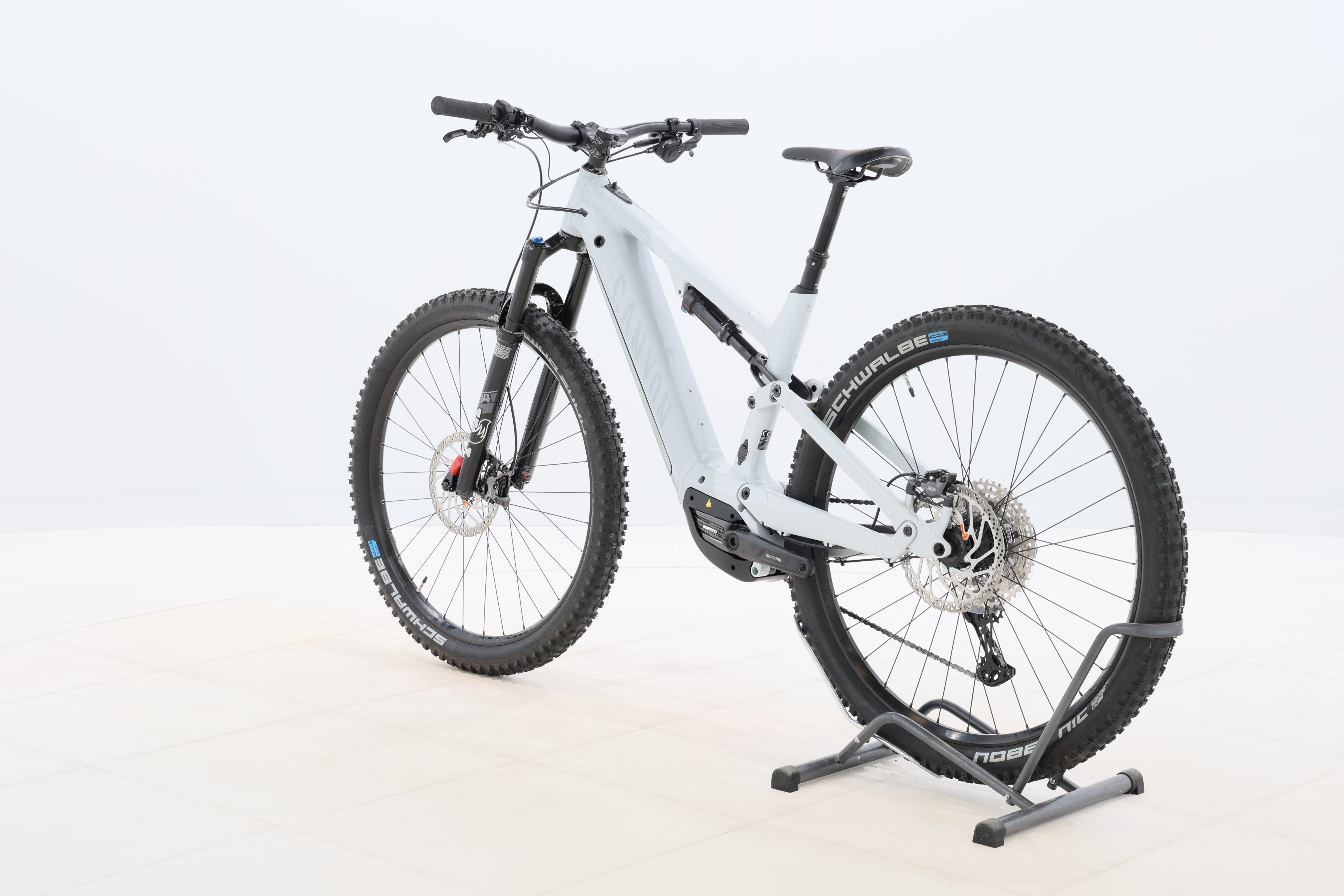 e6c6048f-e53d-492f-b5e4-e813235ecb15