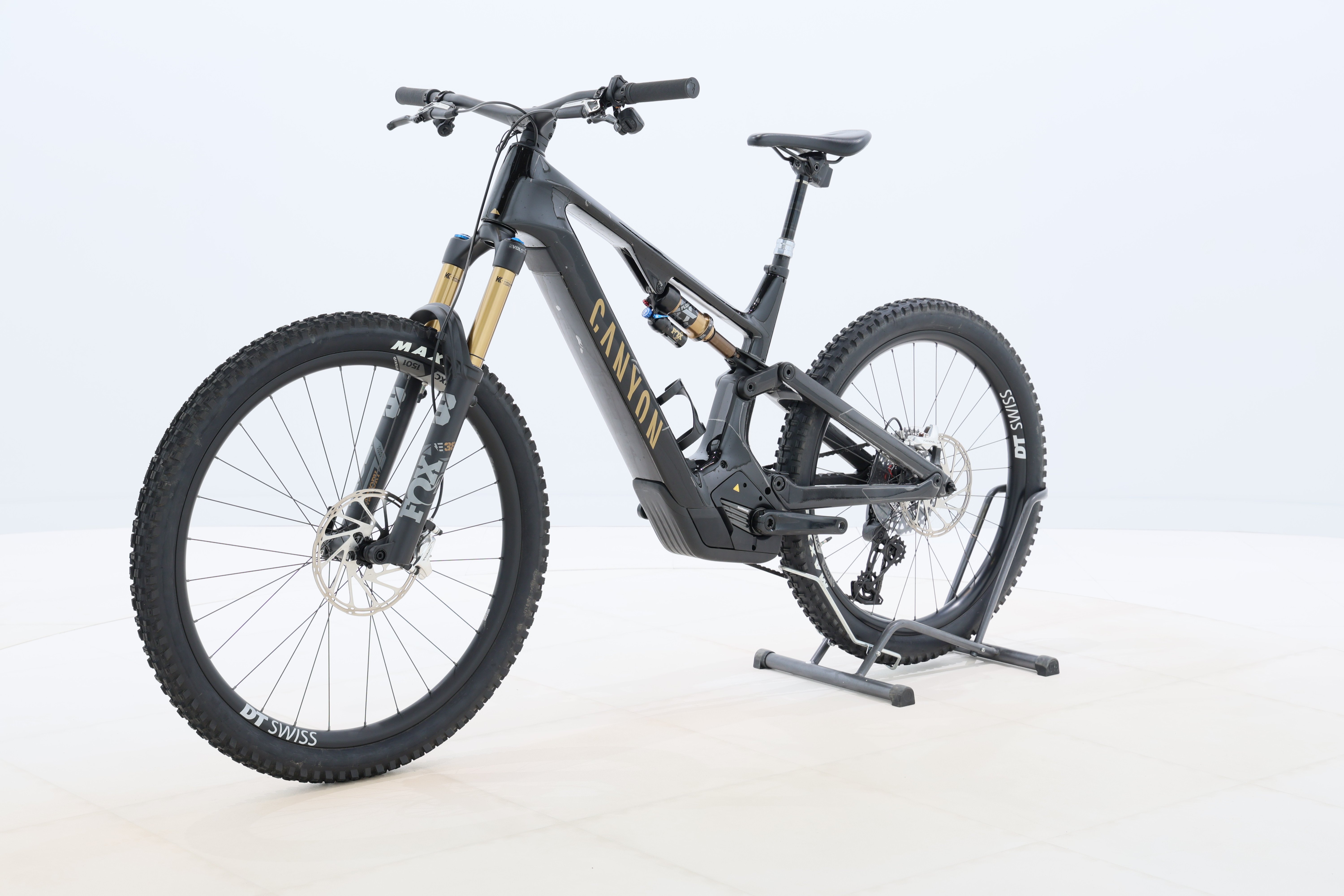 916cef9f-4040-4f93-b407-70dc3db26acf