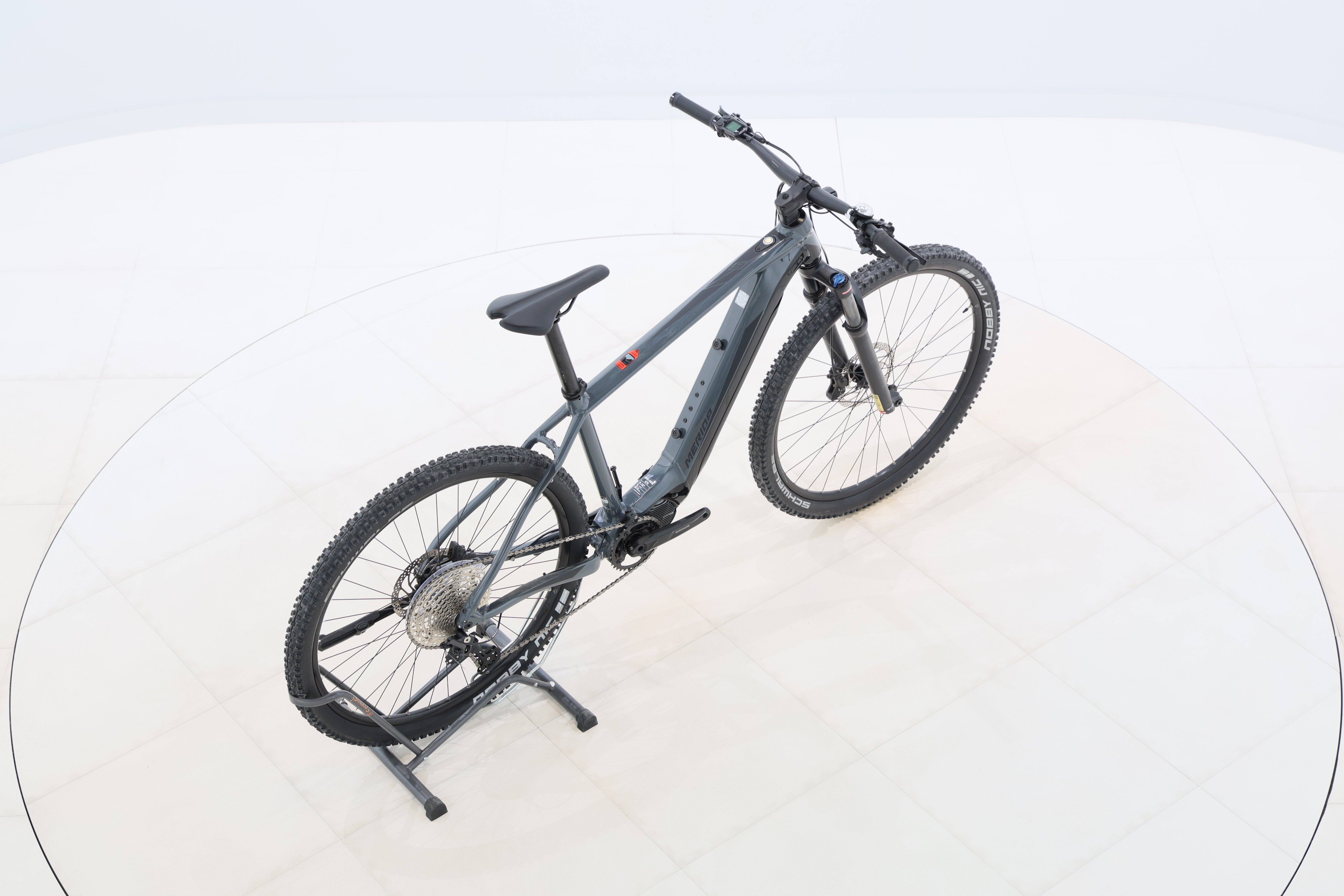 3b00898b-dd38-4d1c-9fca-f9a7fa57056a