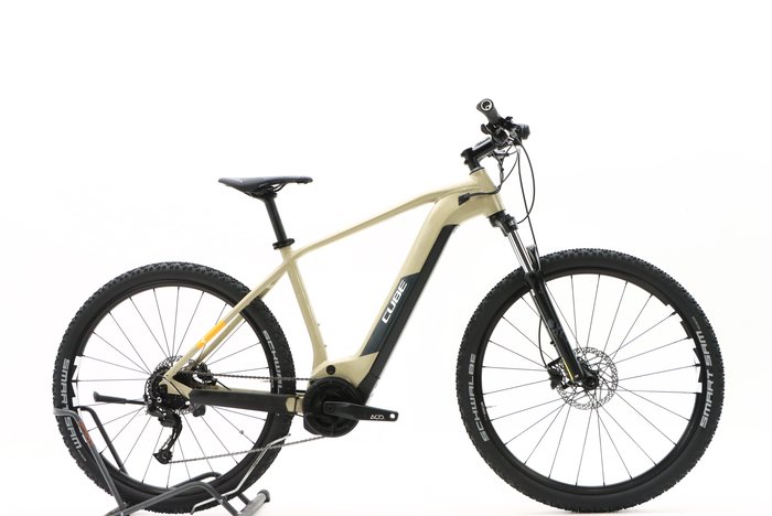 Cube REACTION HYBRID PERFORMANCE 400 2021
