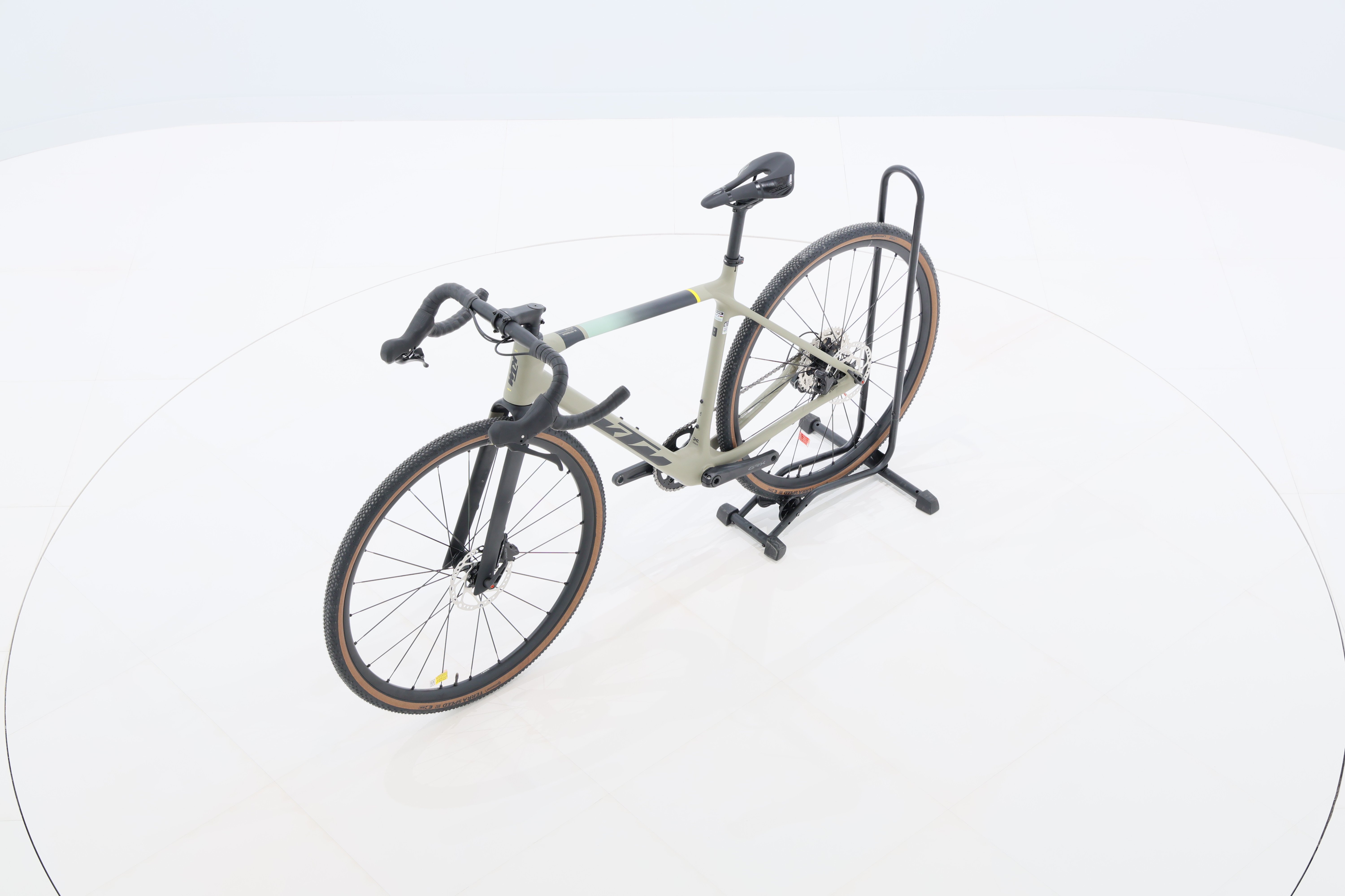 f18ee320-3235-42b3-a361-d5e25ad7a274