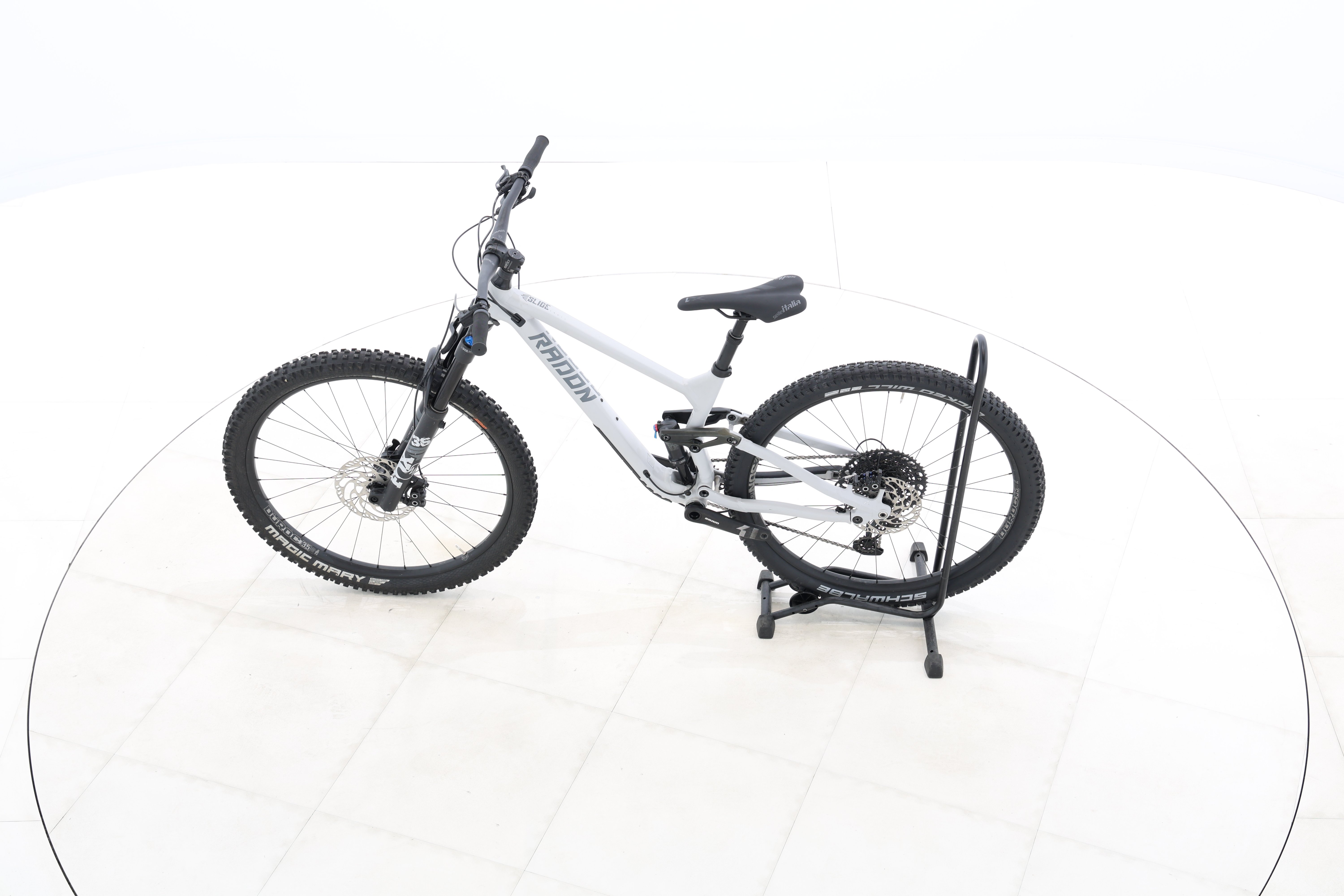 8182a229-3d32-4aa9-9d9a-ba7db3b4a36b