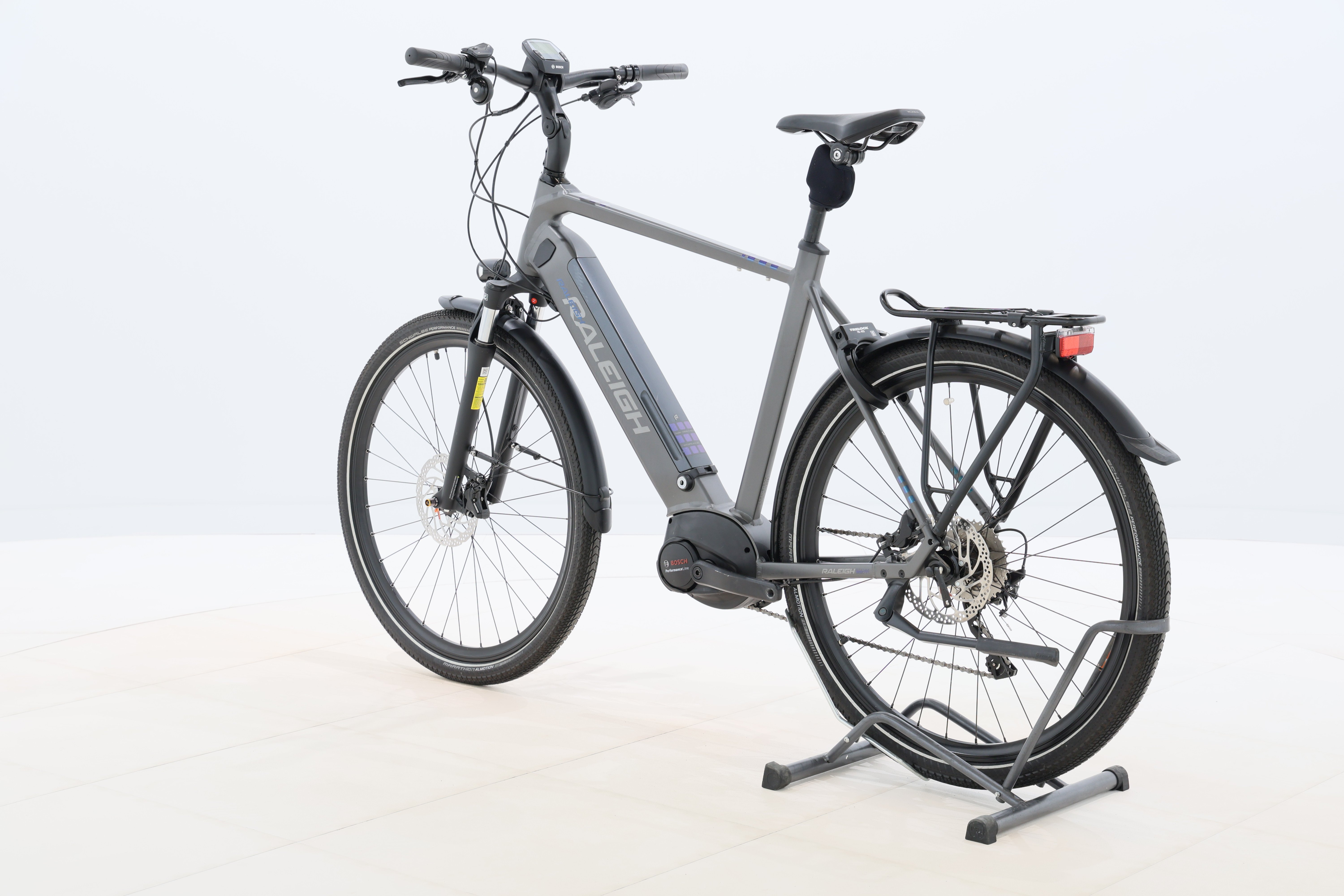 69d23100-74de-43e2-805c-a6950d13f896