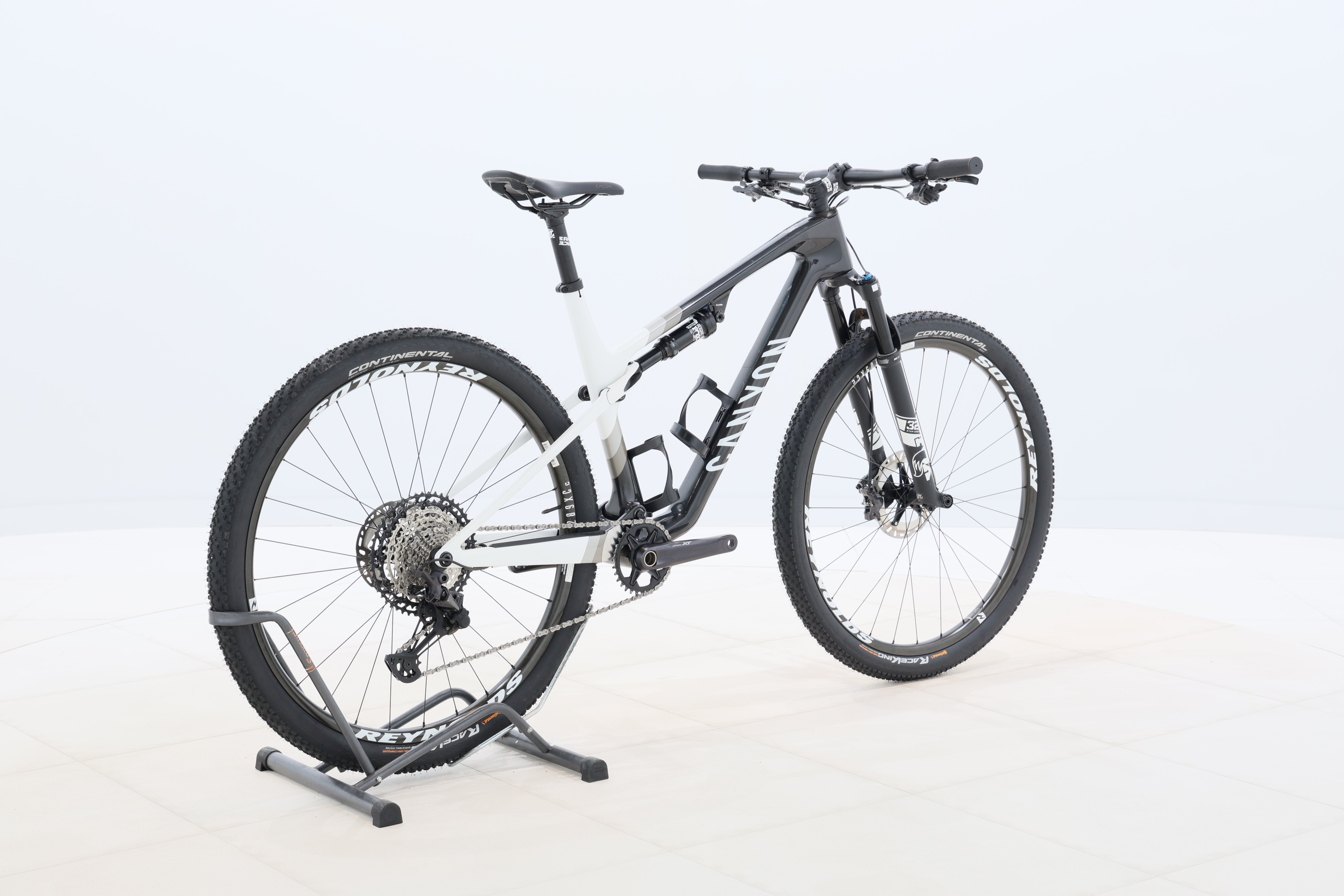 9cb2eaf2-6417-4a04-bc1b-62cd529d7c5b