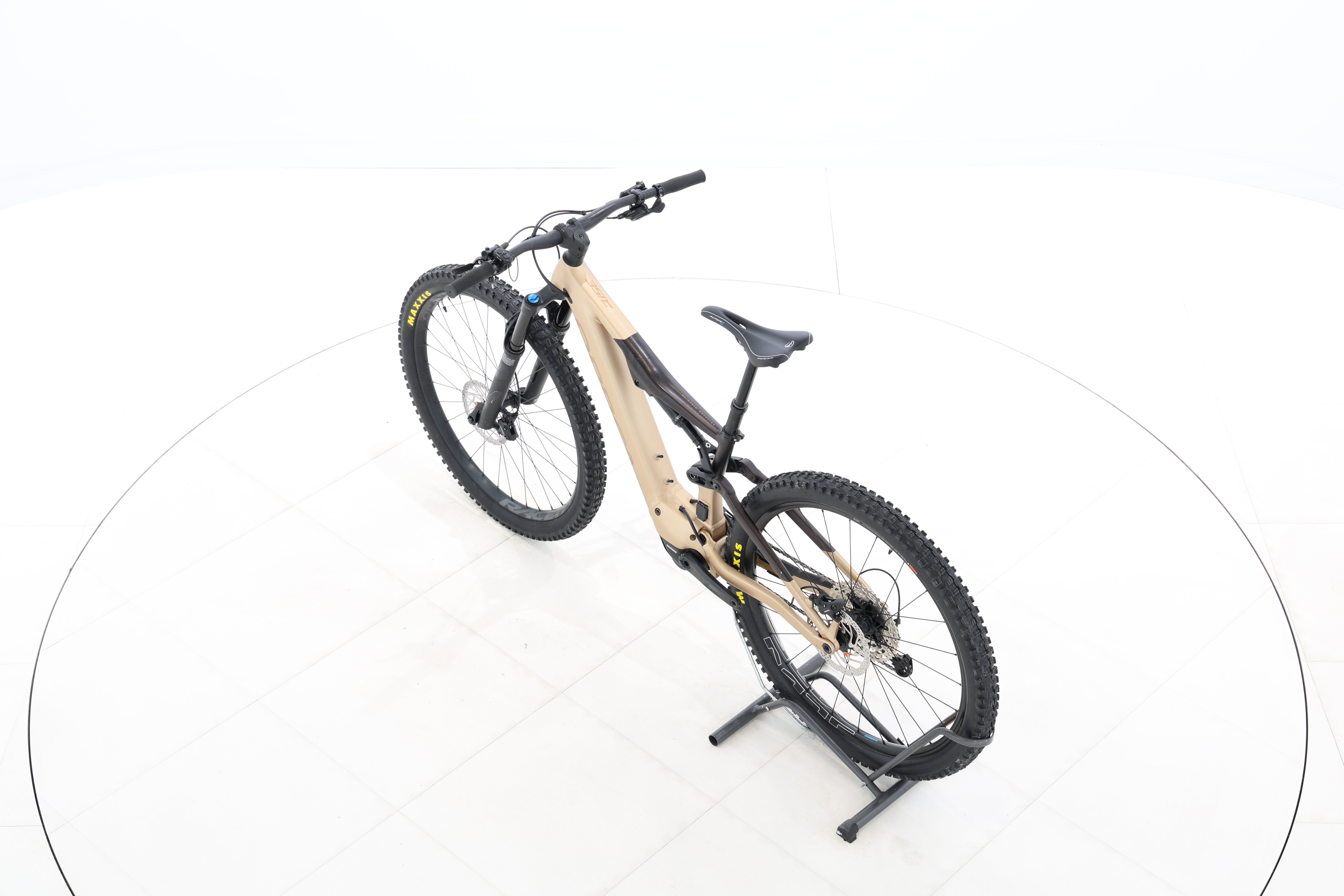 0dd6873c-114a-424f-9697-69bf9effb8e0