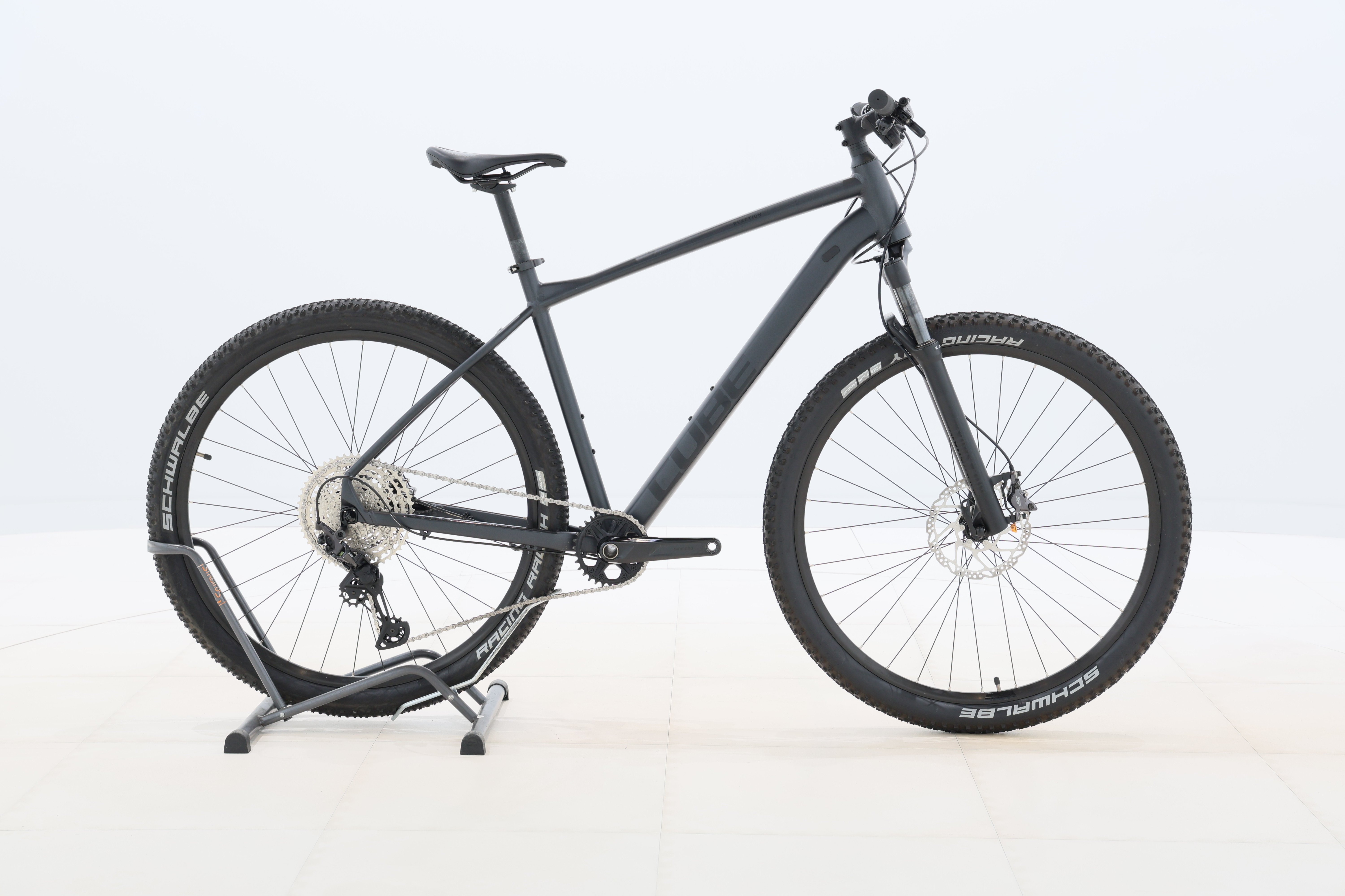 48b75b9f-b1c8-4467-9e98-7108a1f95662