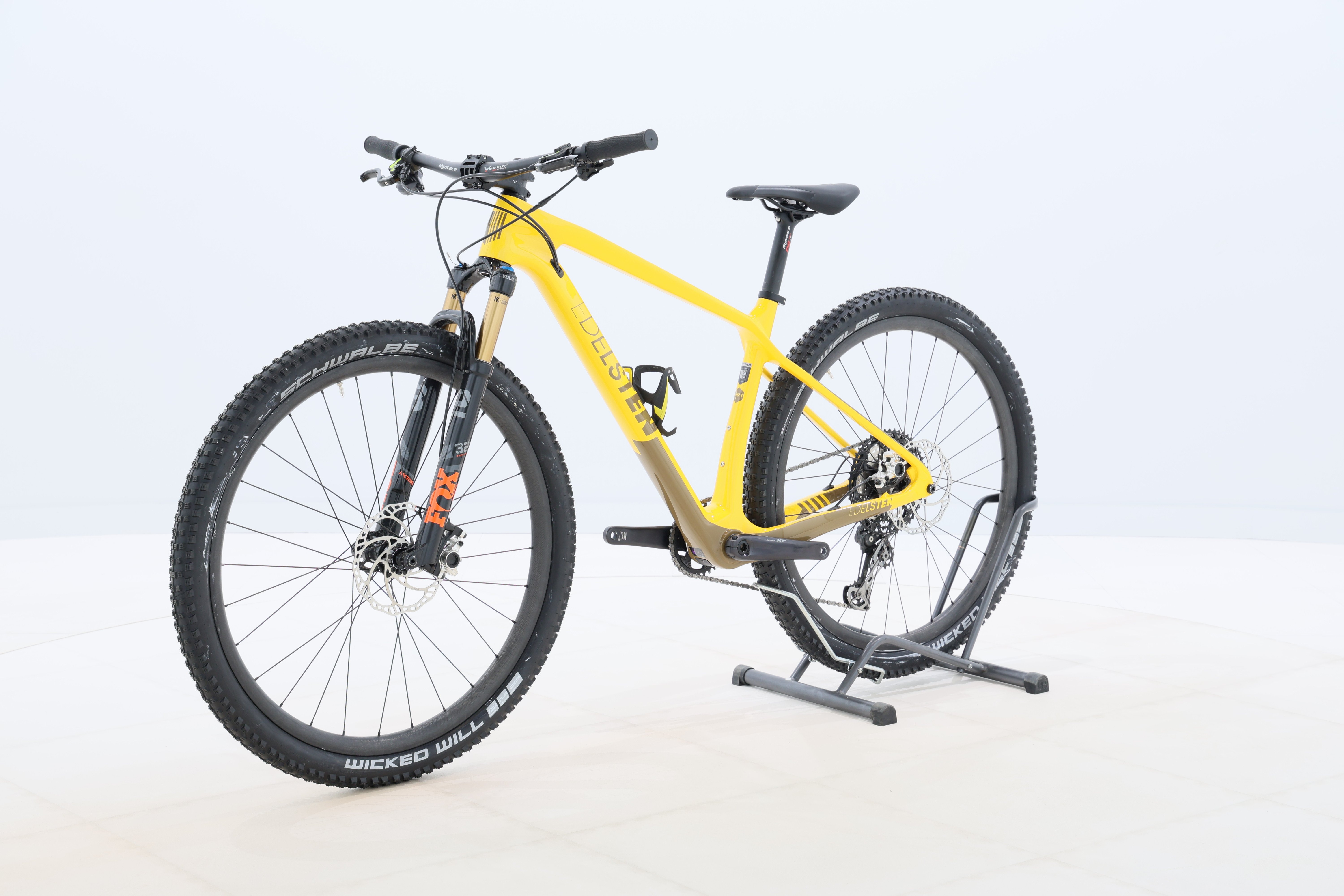 563629c1-6cdb-4332-806e-9289dbae1a77