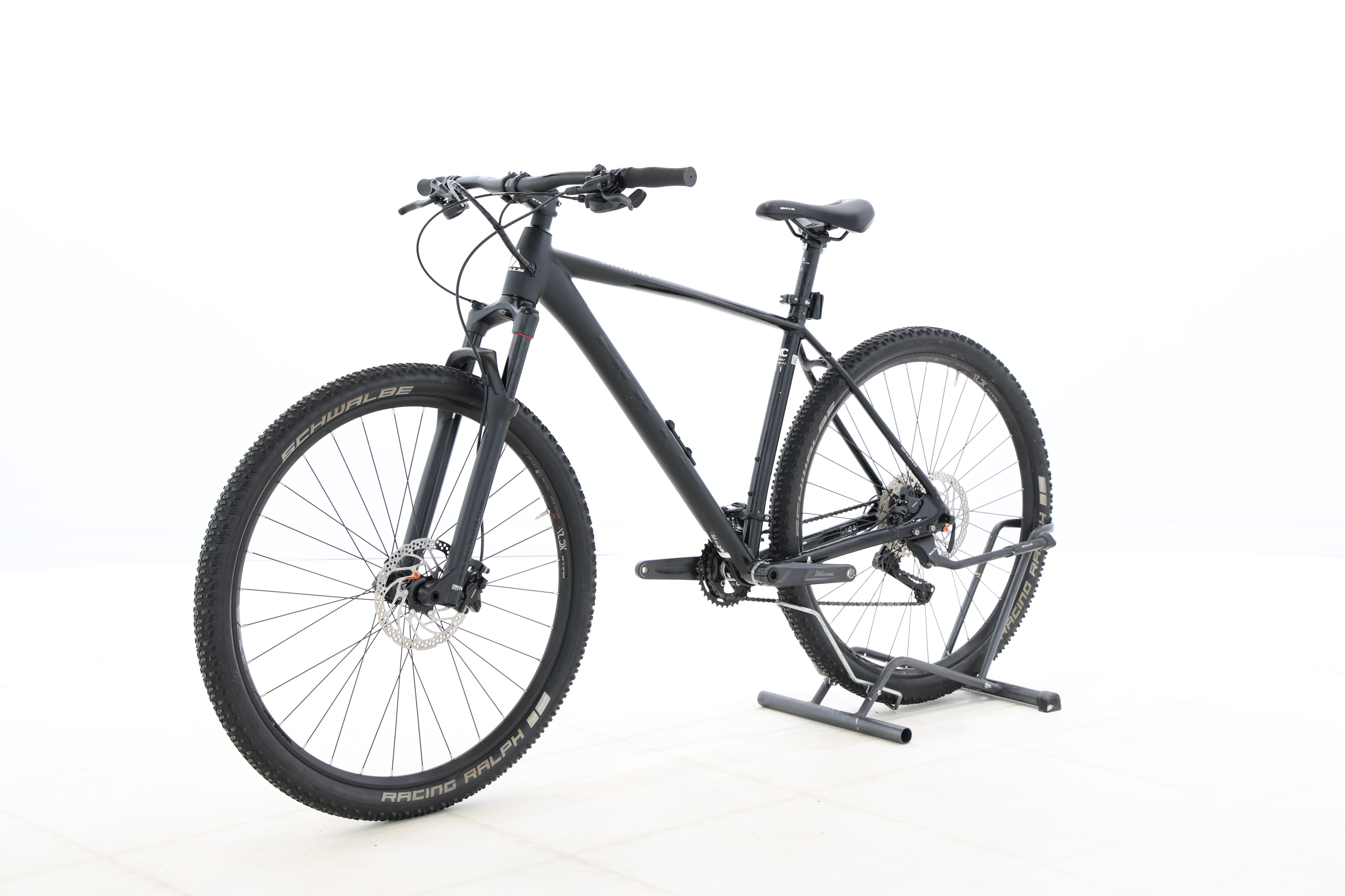 370bf821-6131-40e2-ae3c-e48aa1c132b1