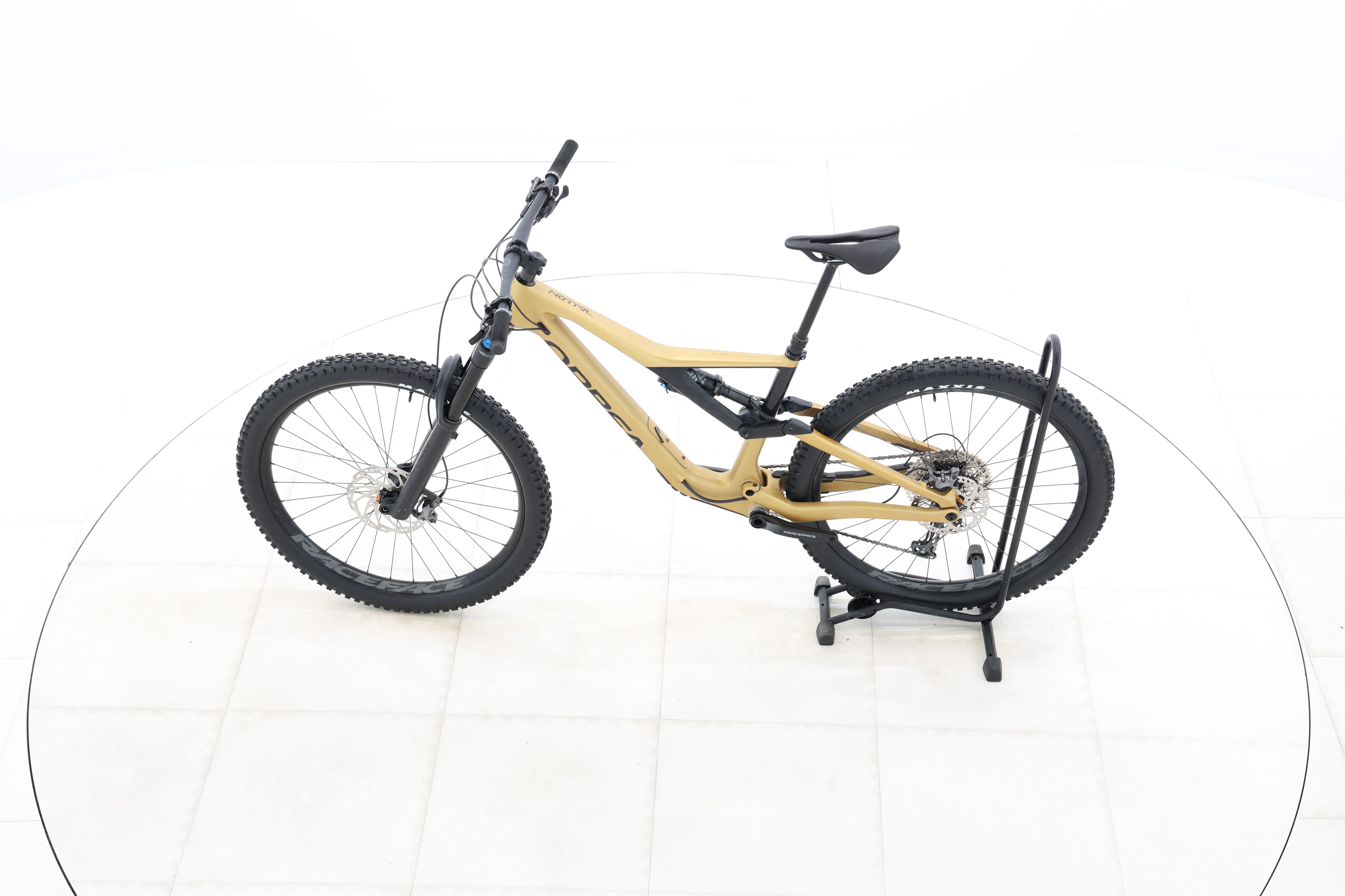 a5467713-7c50-42f1-93ef-c0b5b596ae1d