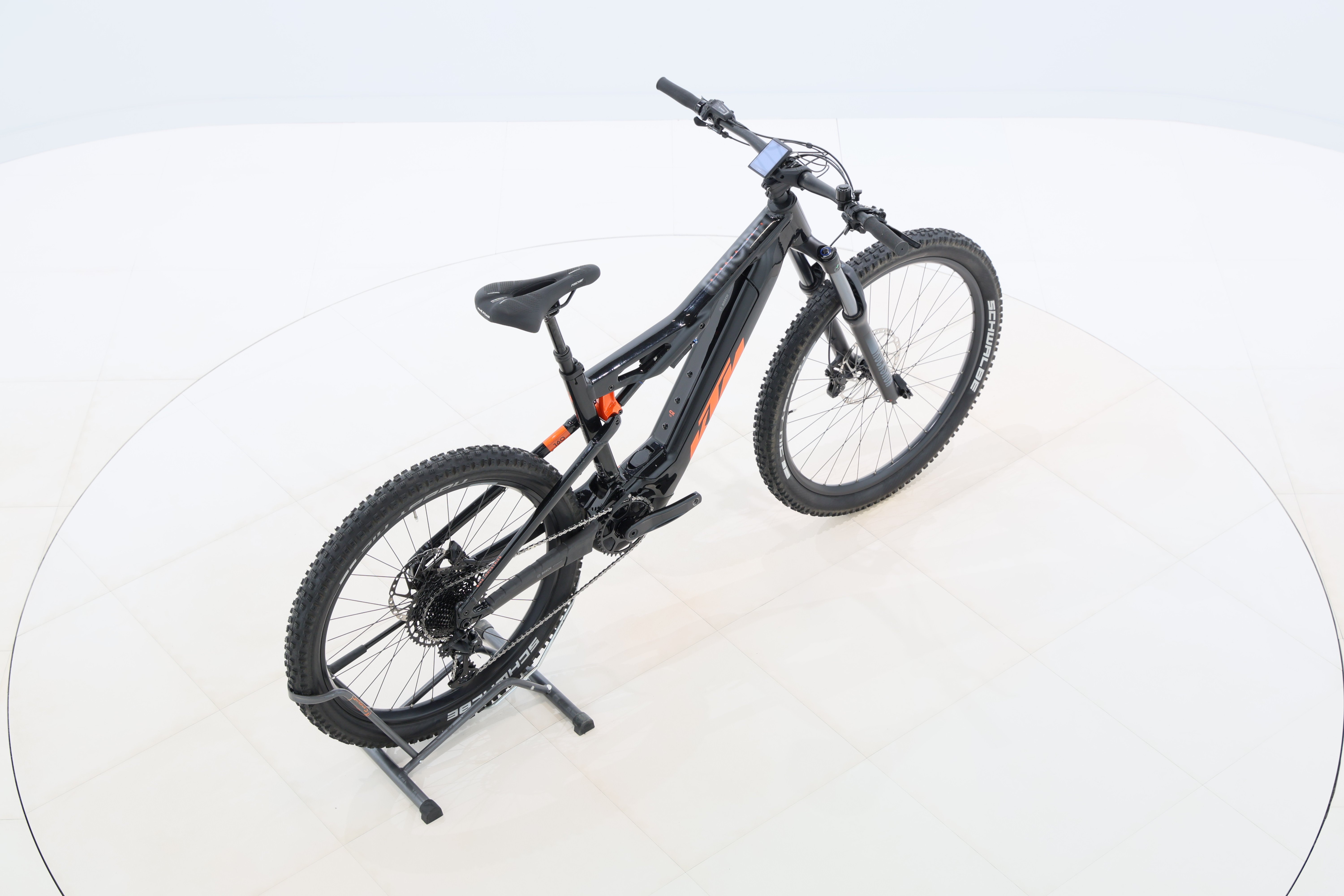 8d9a463c-c2f5-472a-b3fe-d838d13ac331