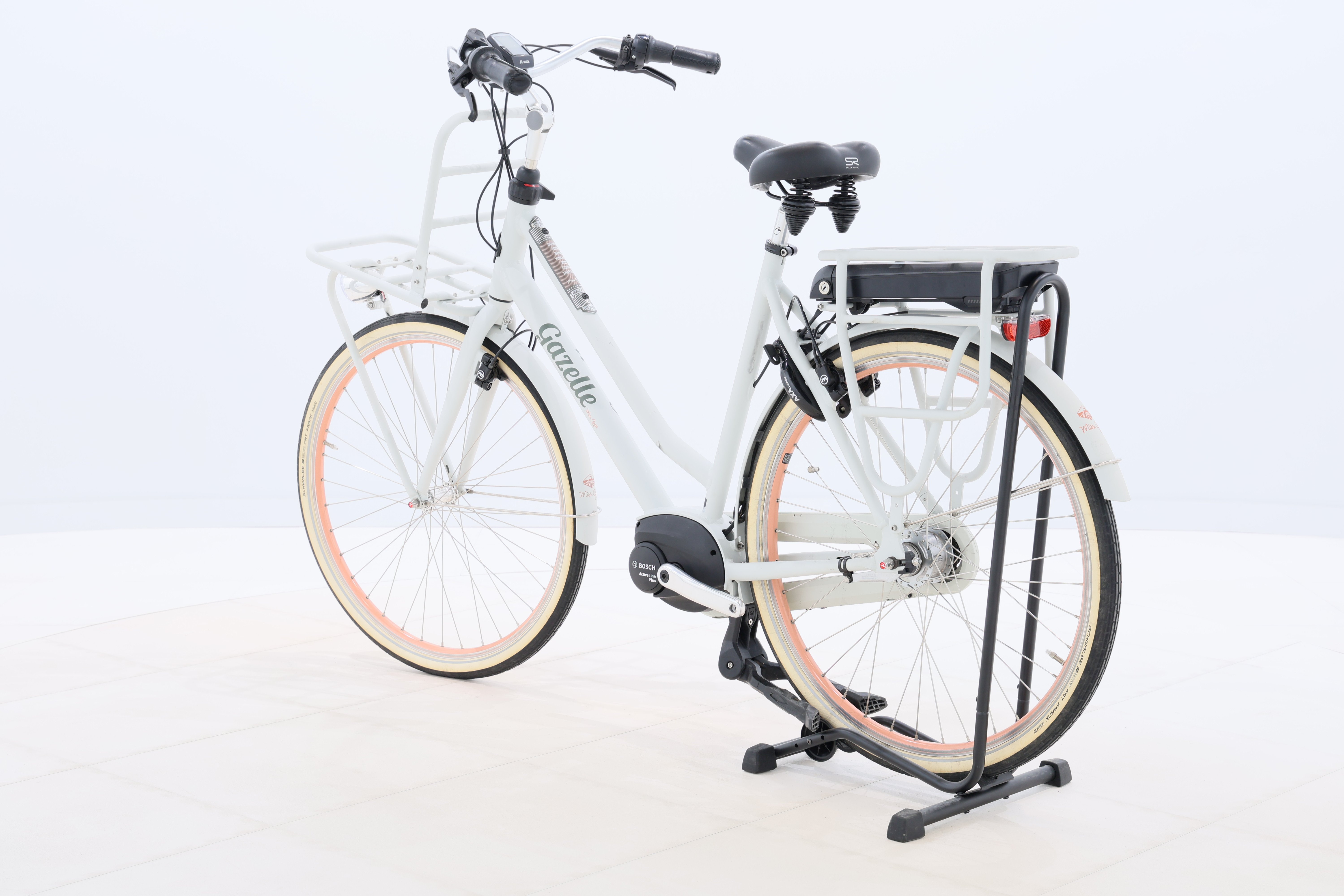 1714d245-19c7-4d9b-935a-5649d4c6e1e7