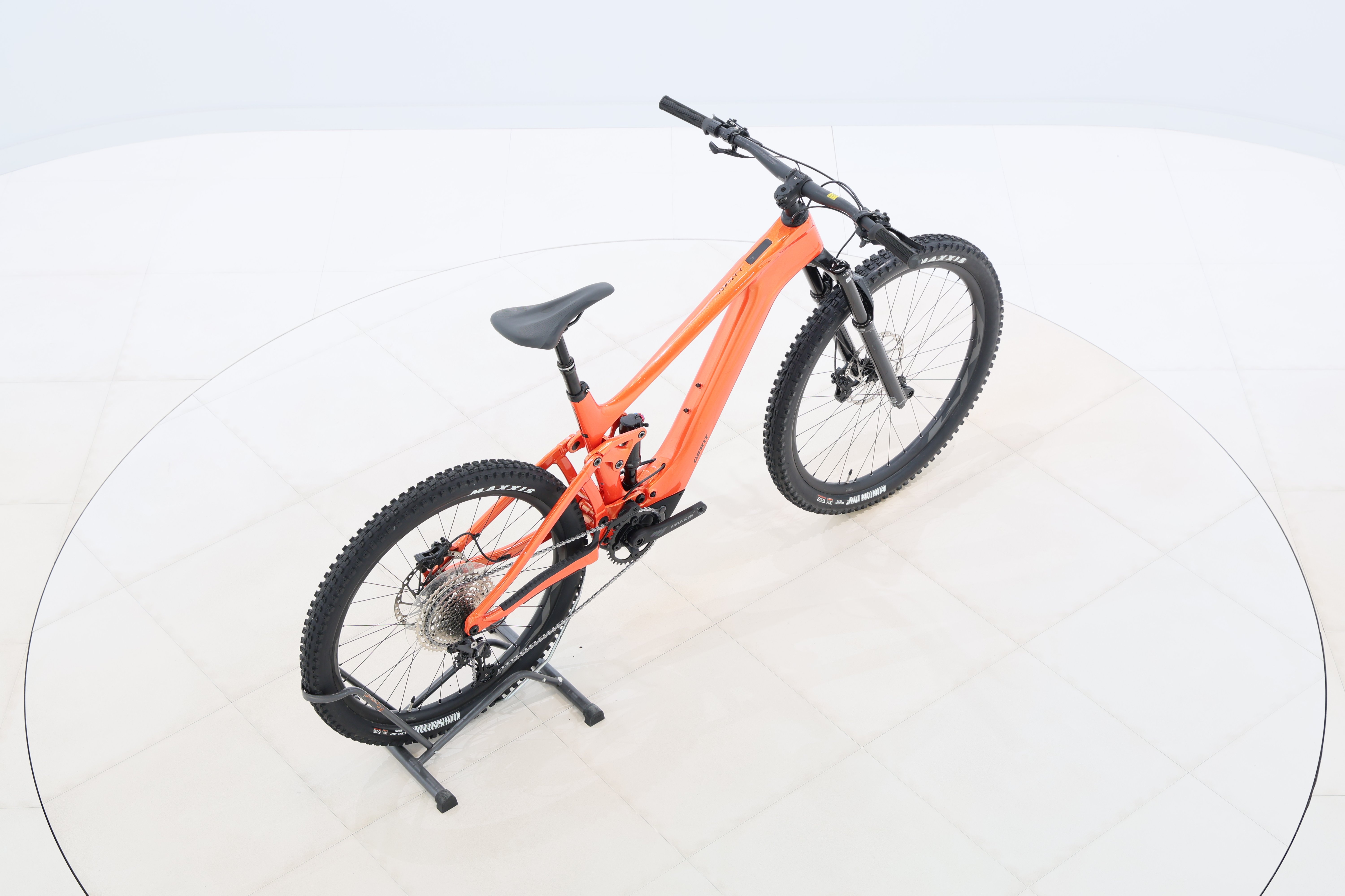 4b0b7e45-f6e1-4d3f-b94a-fb2431581dde