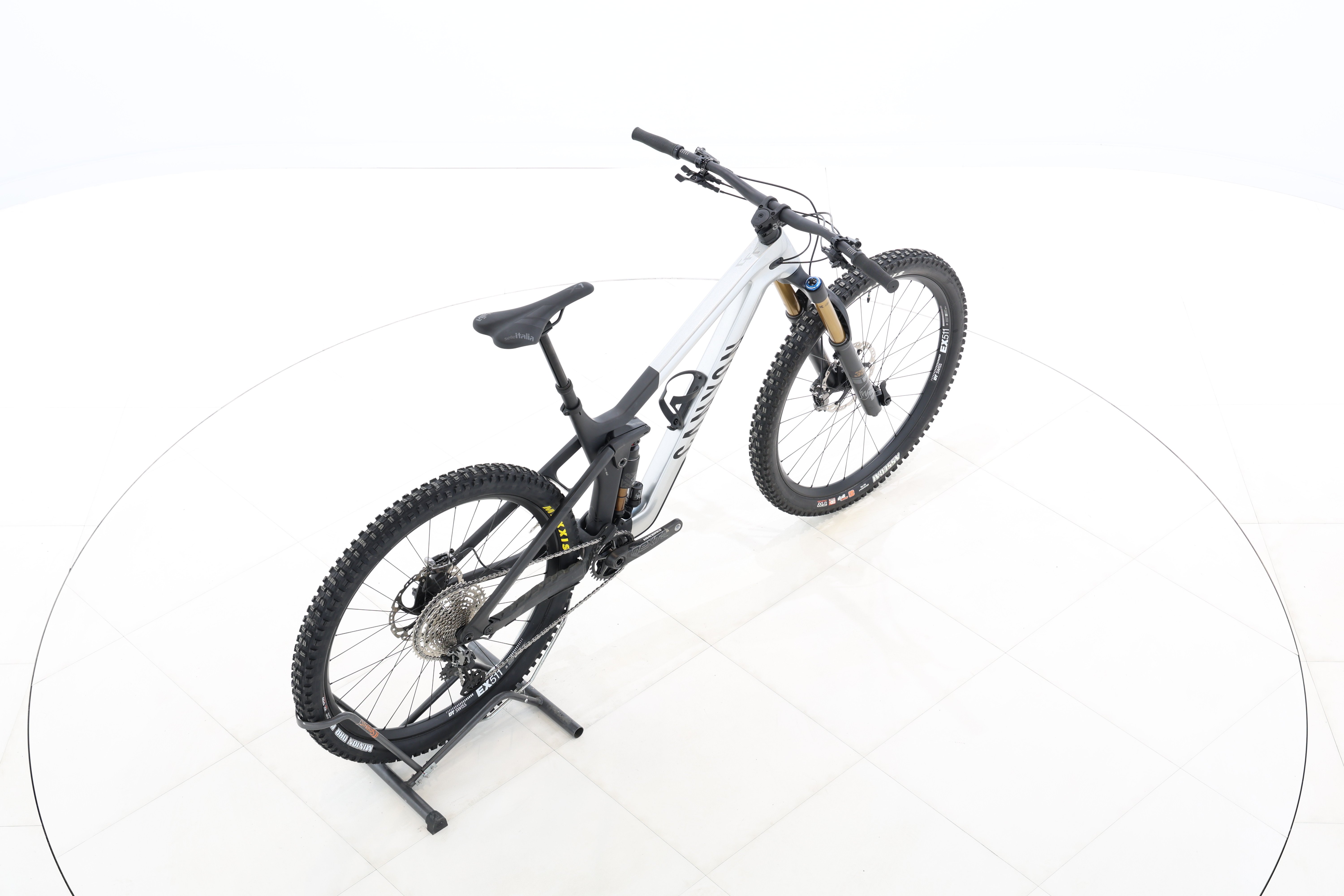 371ed687-50bf-4bff-bf9a-4729a12daa50