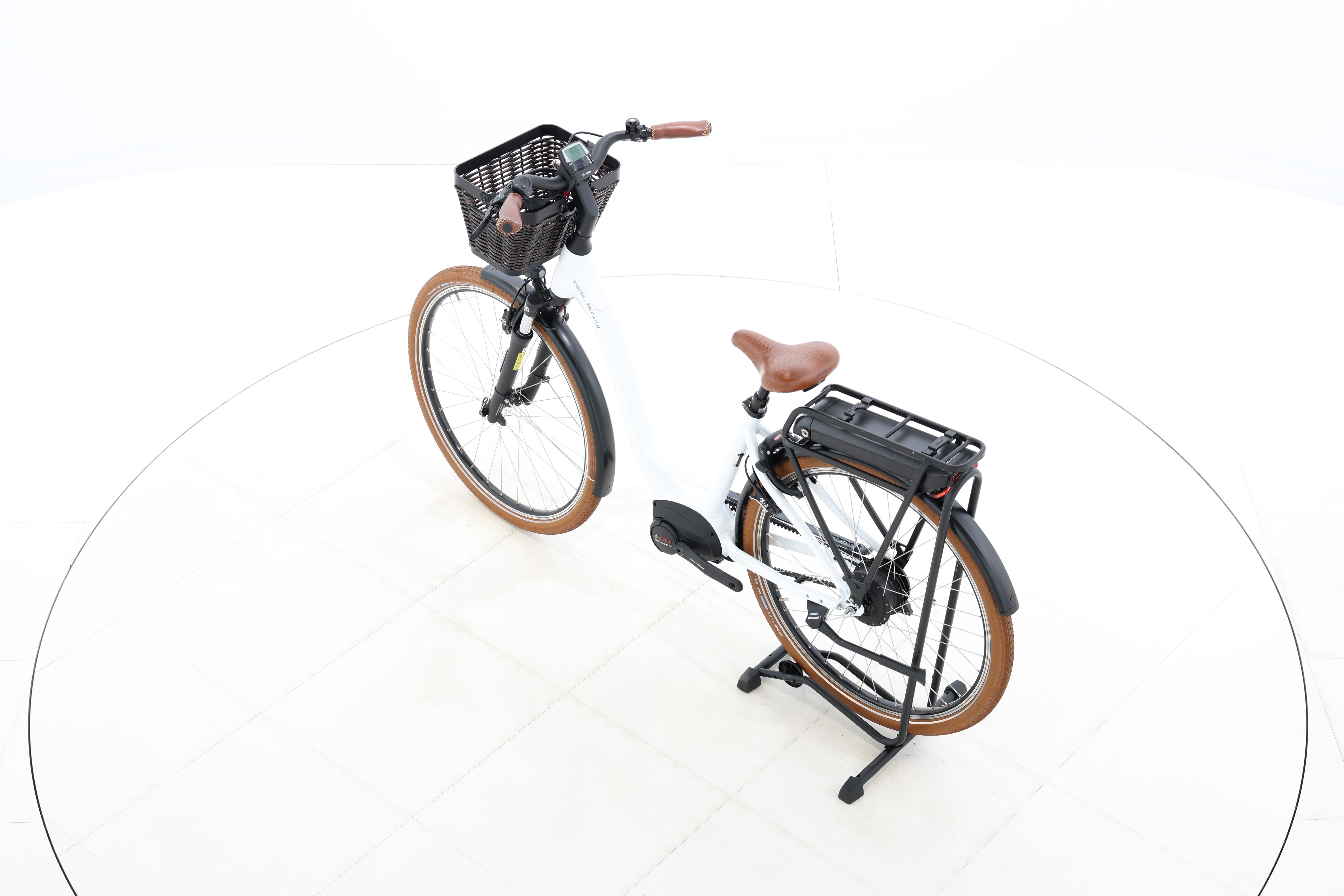 61f21a9b-576d-4329-b56c-b93925d1931c