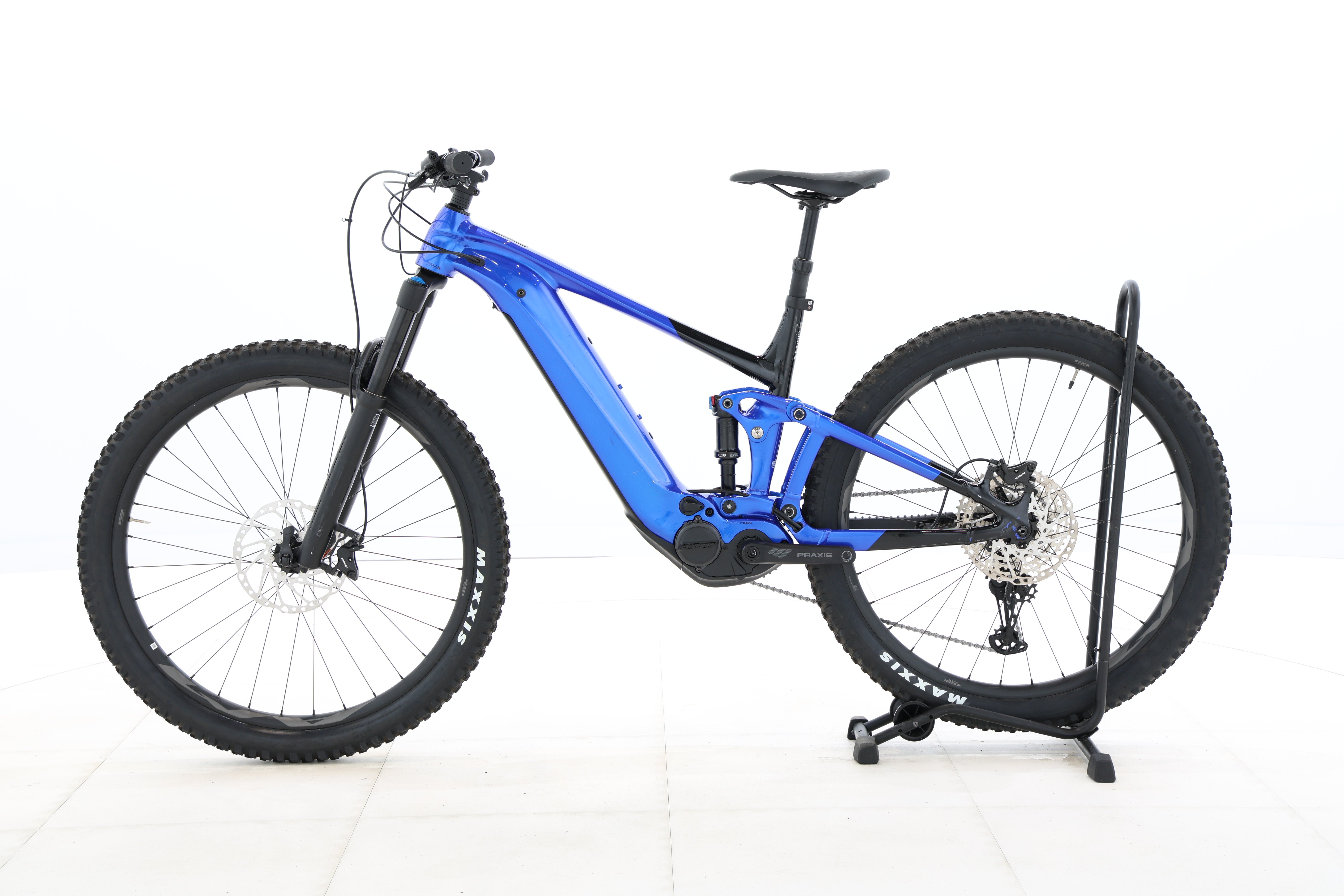 fedb460f-79b8-4446-affc-276d3b53f77a