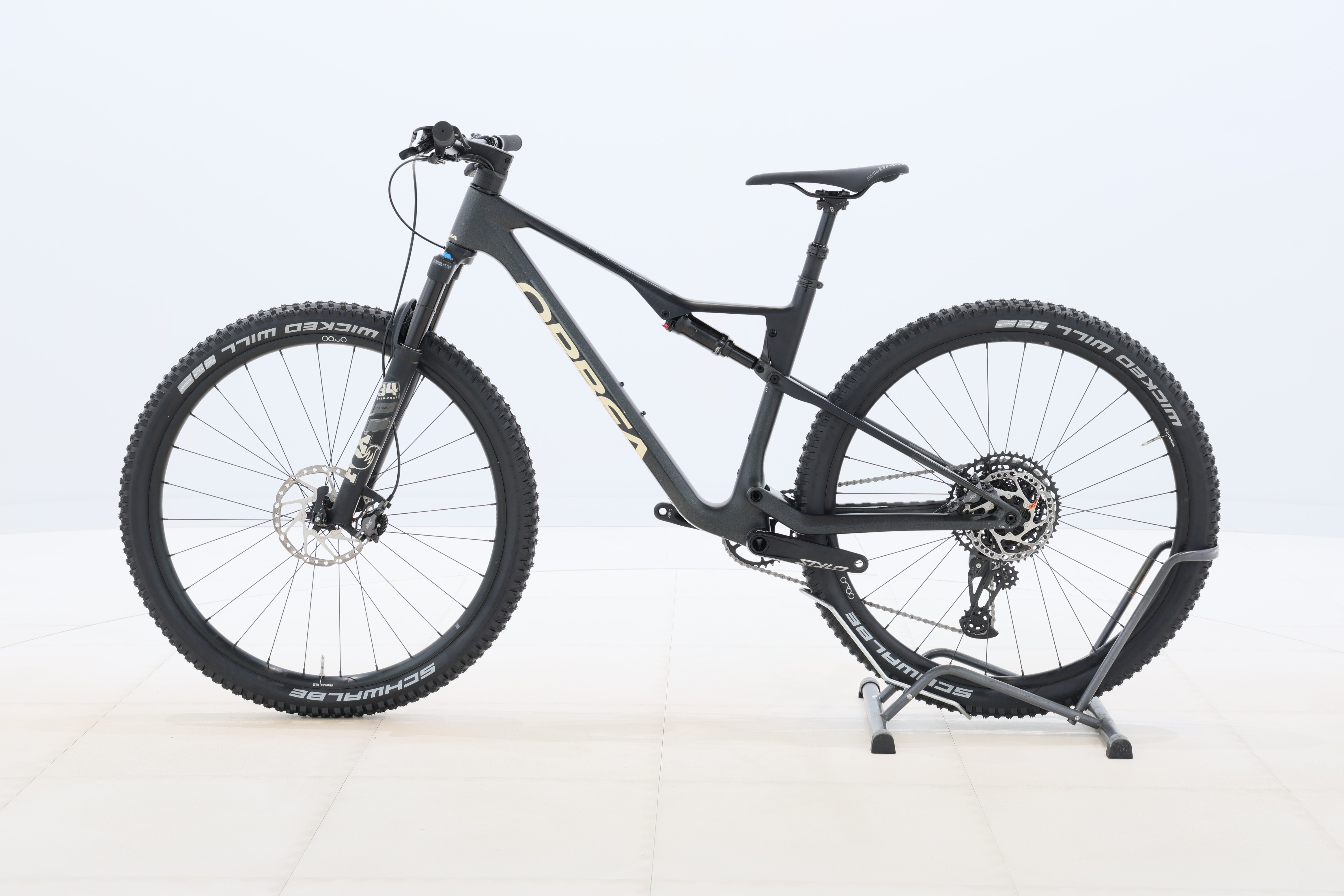 c38d129a-cf95-4bce-93ff-2c590e8a8207