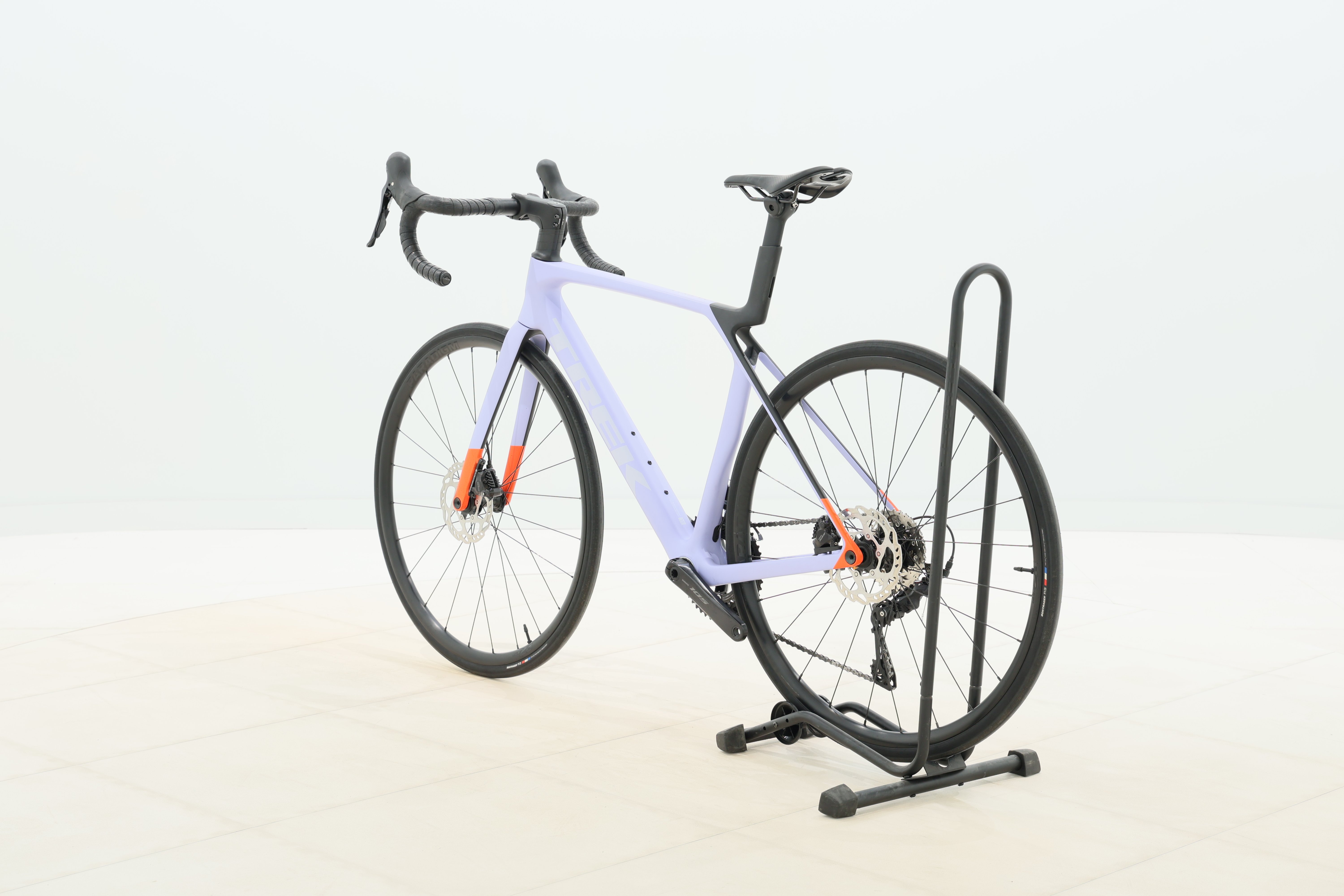 6fc694fa-b1d7-4651-af10-12c84860317a