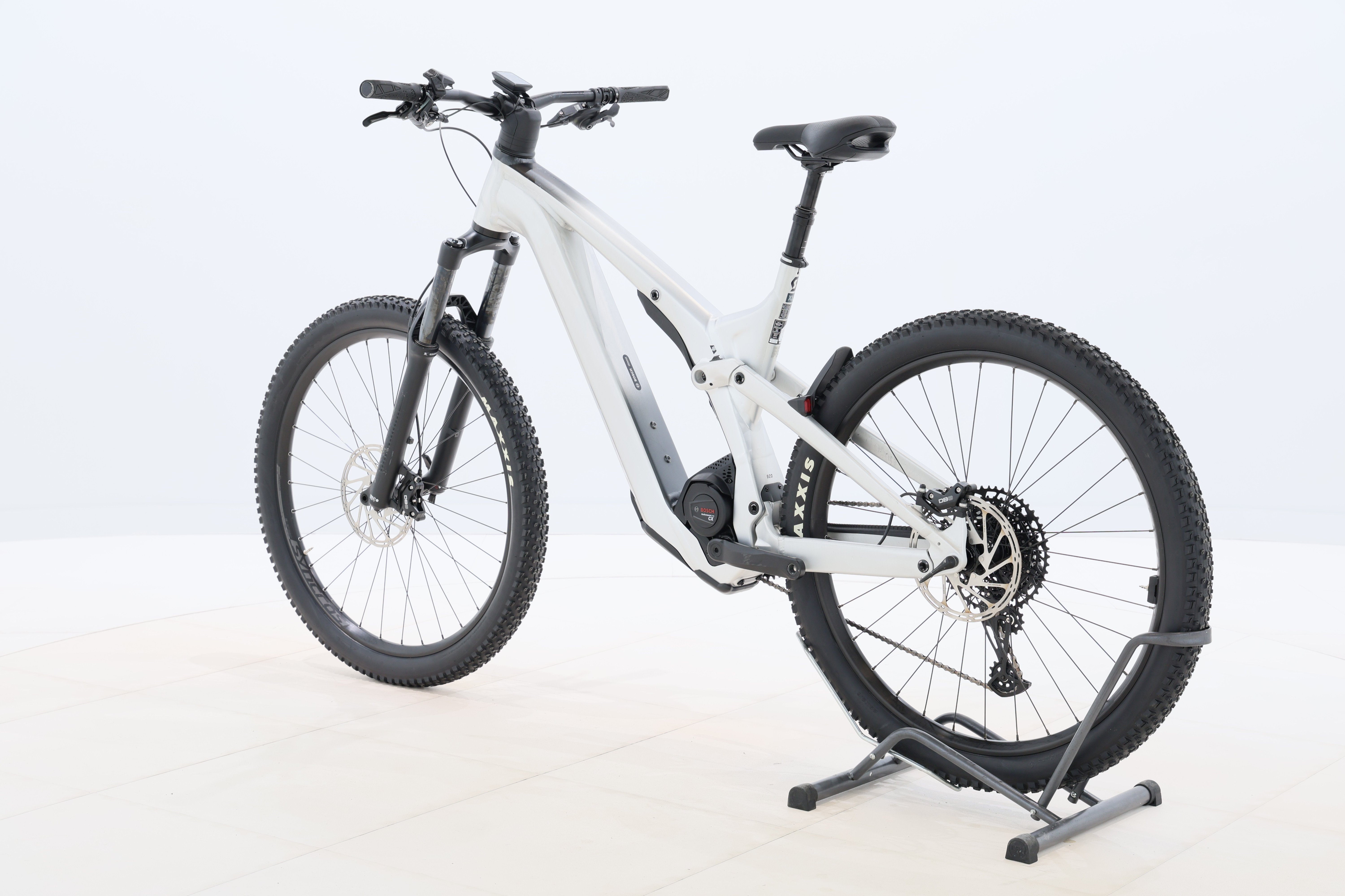 e2fb46ec-f9bf-4e79-9d75-ec4aacf7a6fc