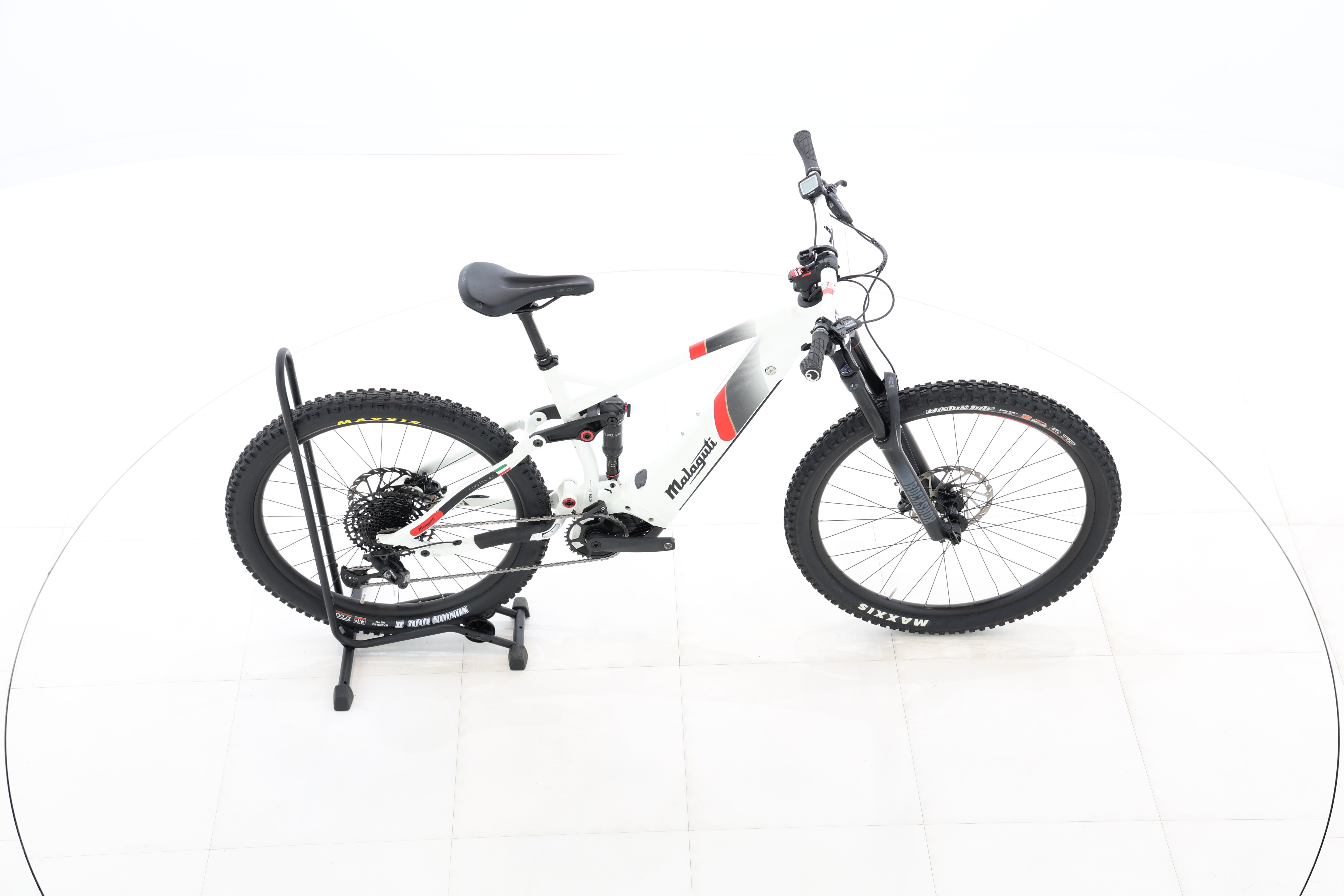 52db339c-90b7-4906-9650-dabf9447b3db