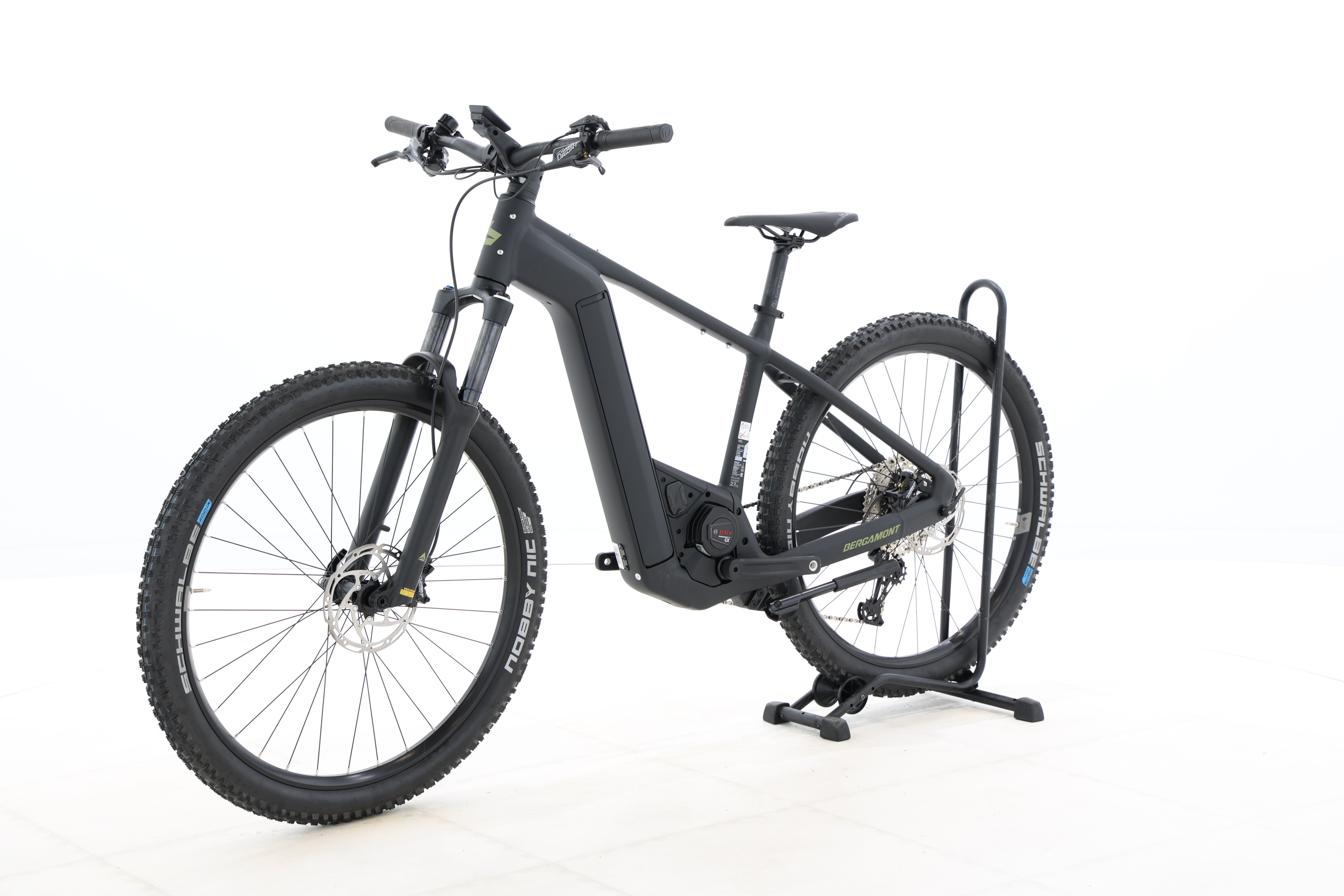 016b47b9-eee1-4879-814b-5c177af3db7a