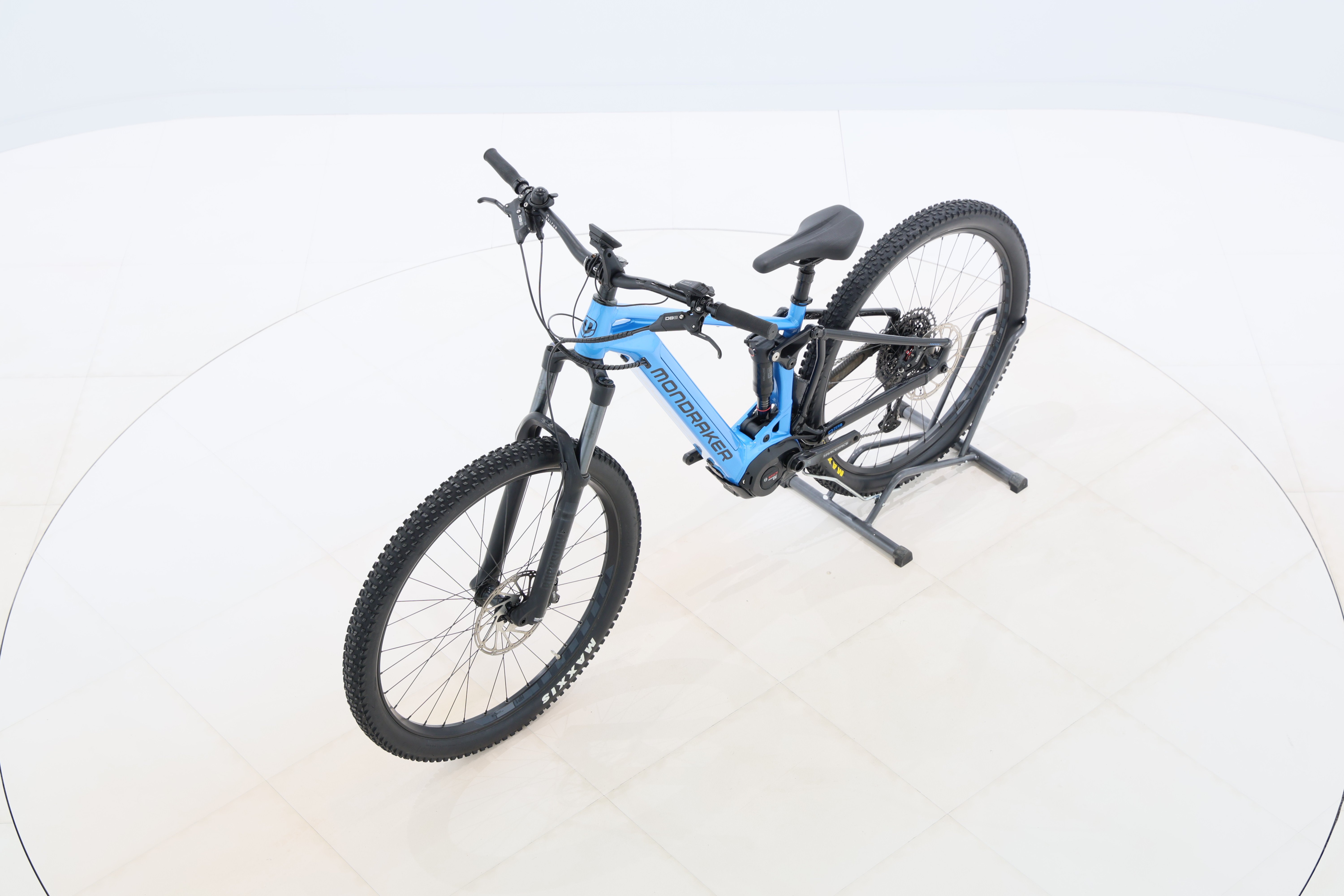 9dbf09bd-769d-4163-9dbb-339e83a44928