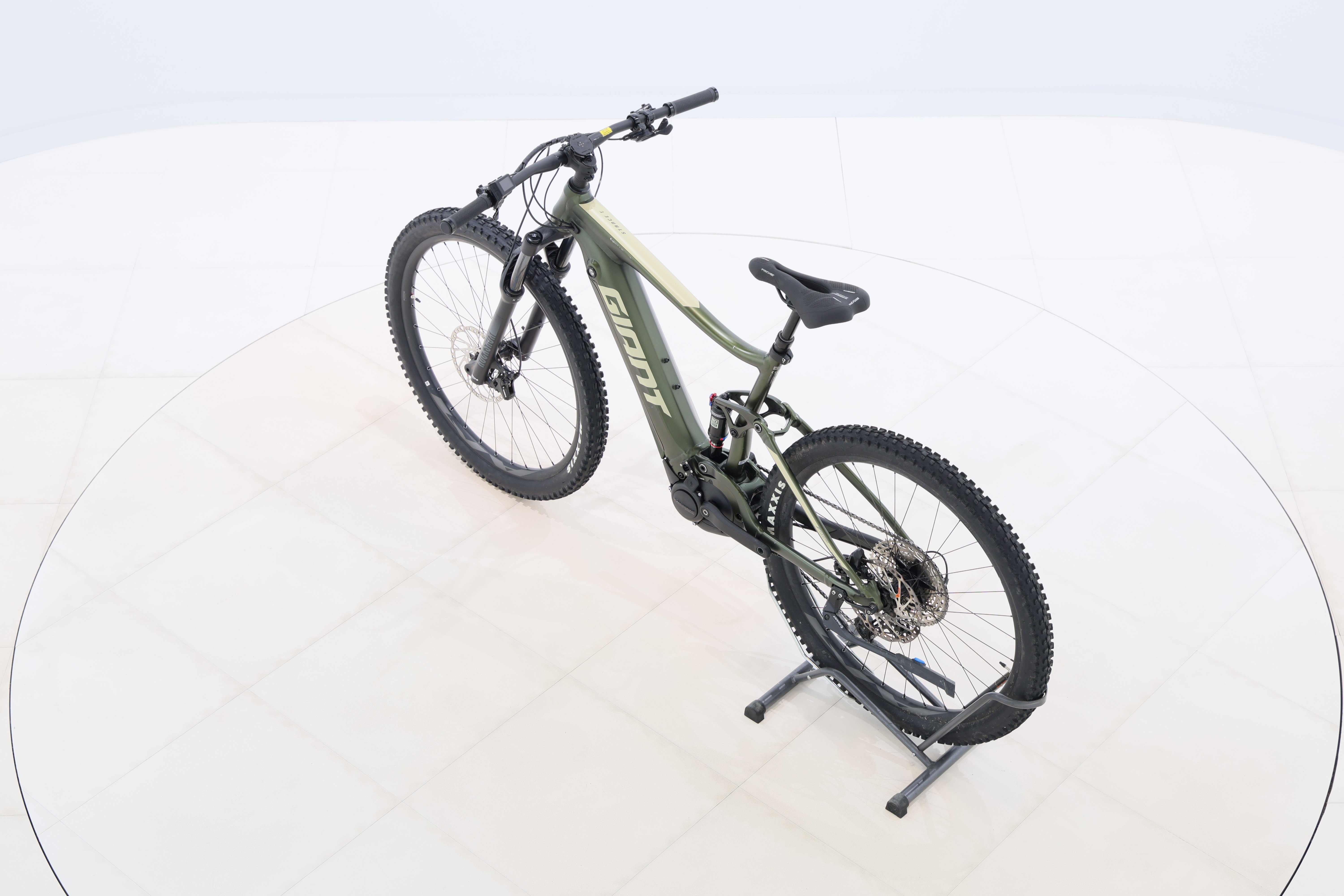 e9deafc1-f547-4ab5-a0a8-fa57b18dc9c9